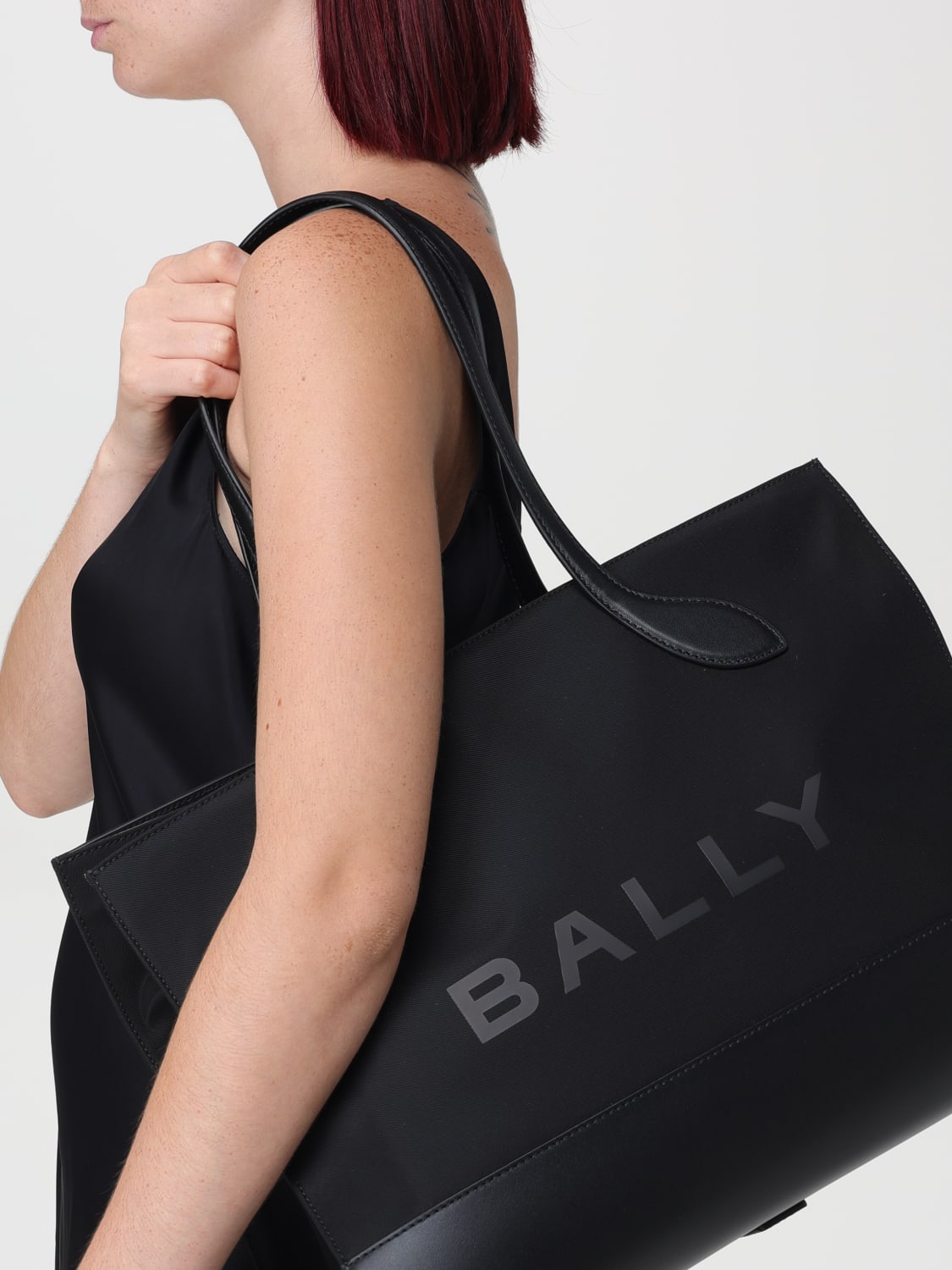 BALLY НАПЛЕЧНАЯ СУМКА: Наплечная сумка Женское Bally, Черный - Img 2