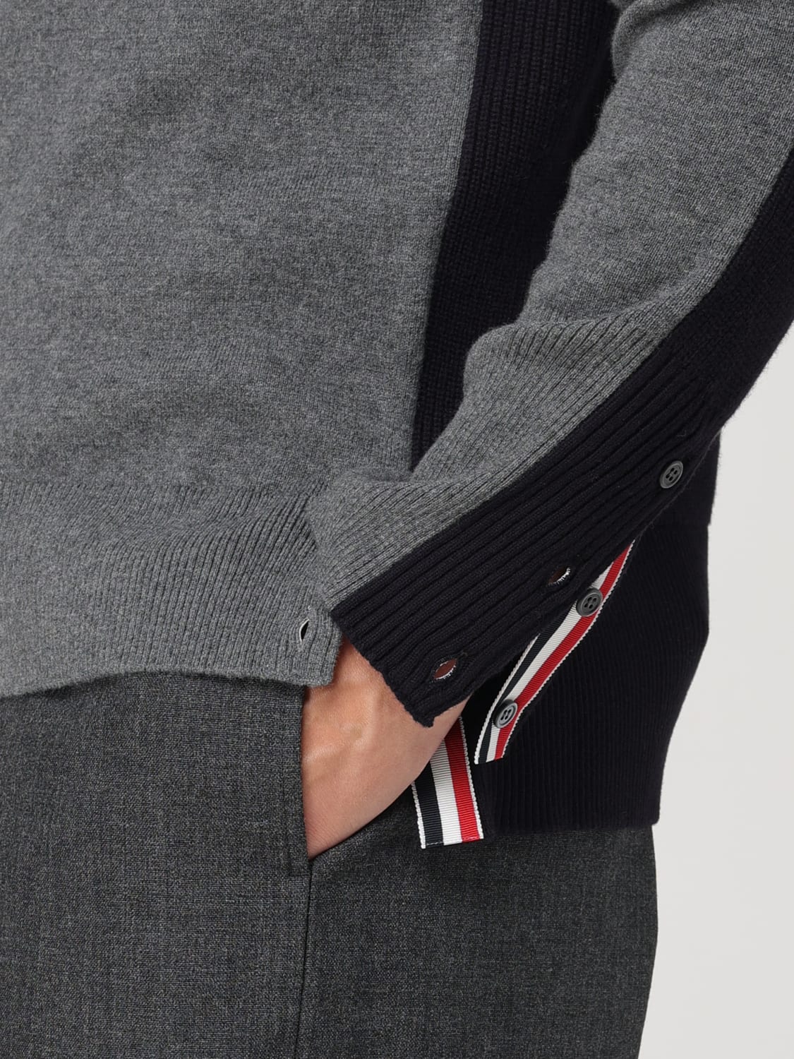 THOM BROWNE PULL: Pull homme Thom Browne, Gris - Img 5