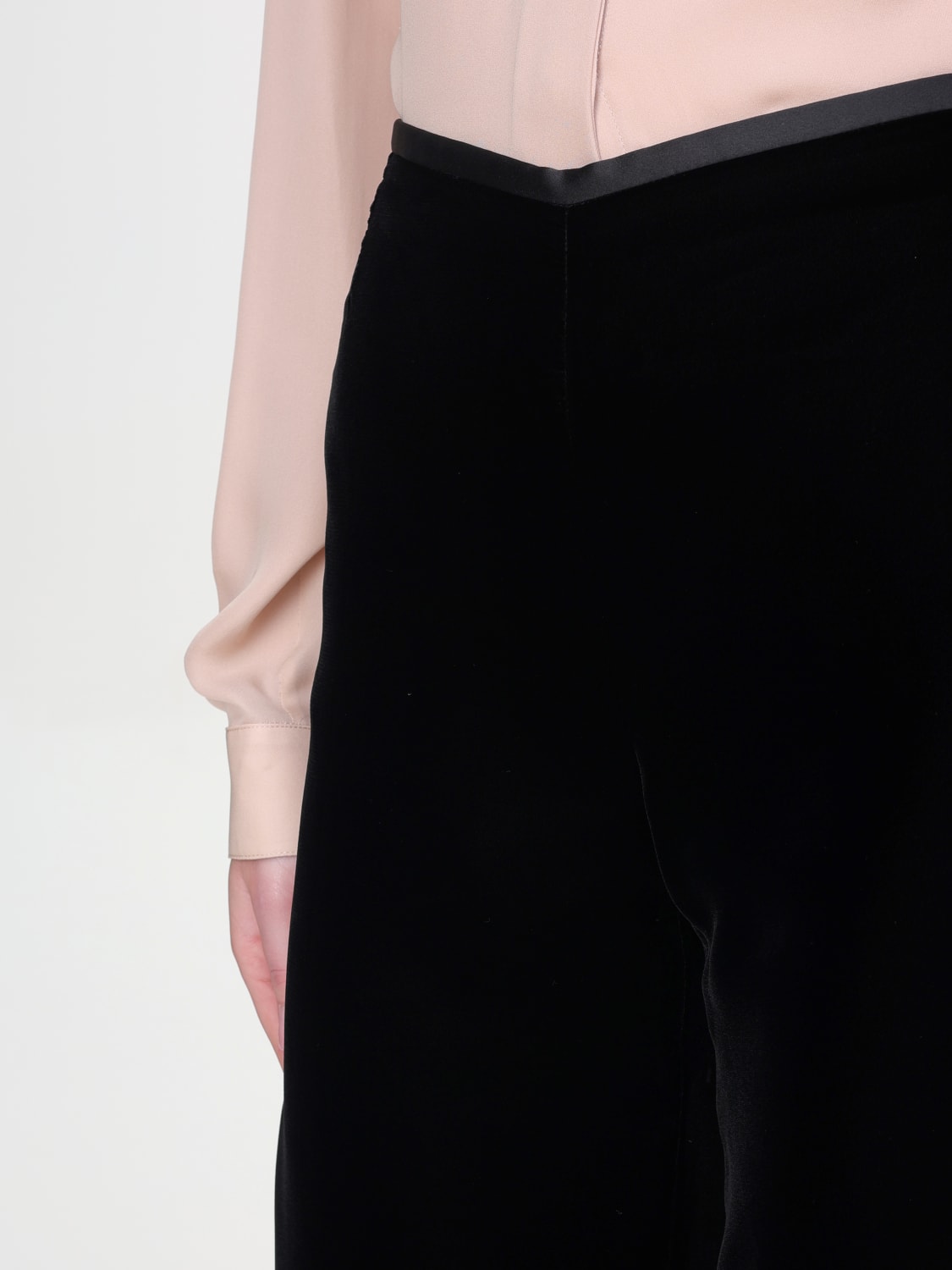 パンツ EMPORIO ARMANI Woman Pants Black 8N2P012NXYZ 0999 Emporio Armani Outlet: Pants woman - Black | Emporio Armani