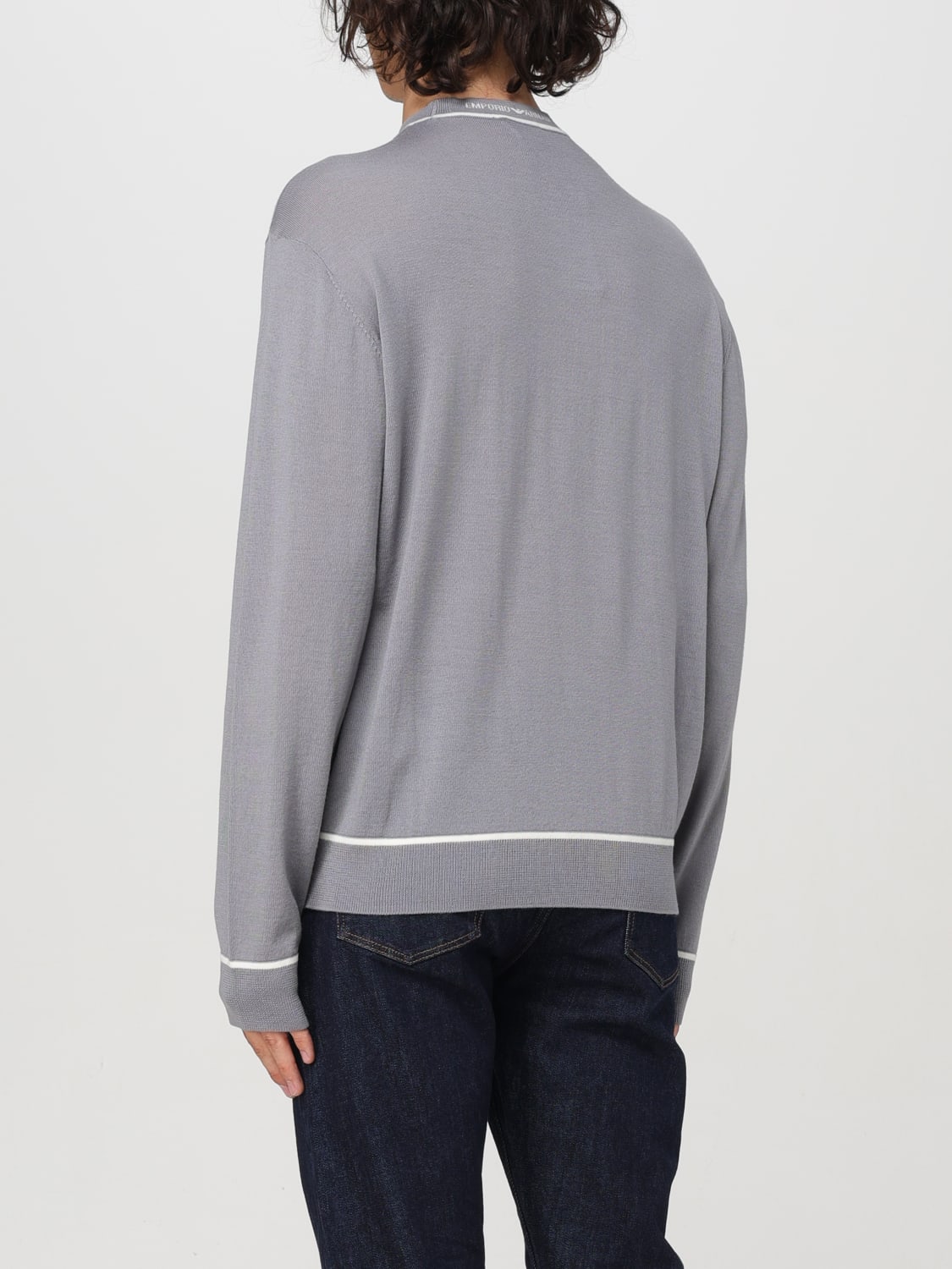 EMPORIO ARMANI MAGLIA: Maglia basic con mini logo Emporio Armani, Grigio - Img 2