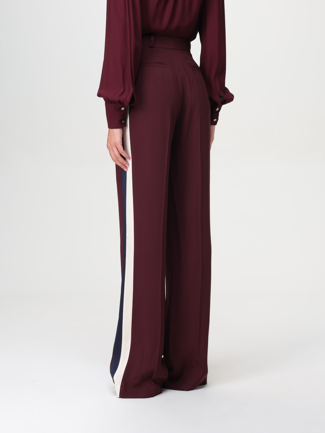 ELISABETTA FRANCHI PANTALONE: Pantalone dritto in crêpe satin con bande Elisabetta Franchi, Rosso - Img 2