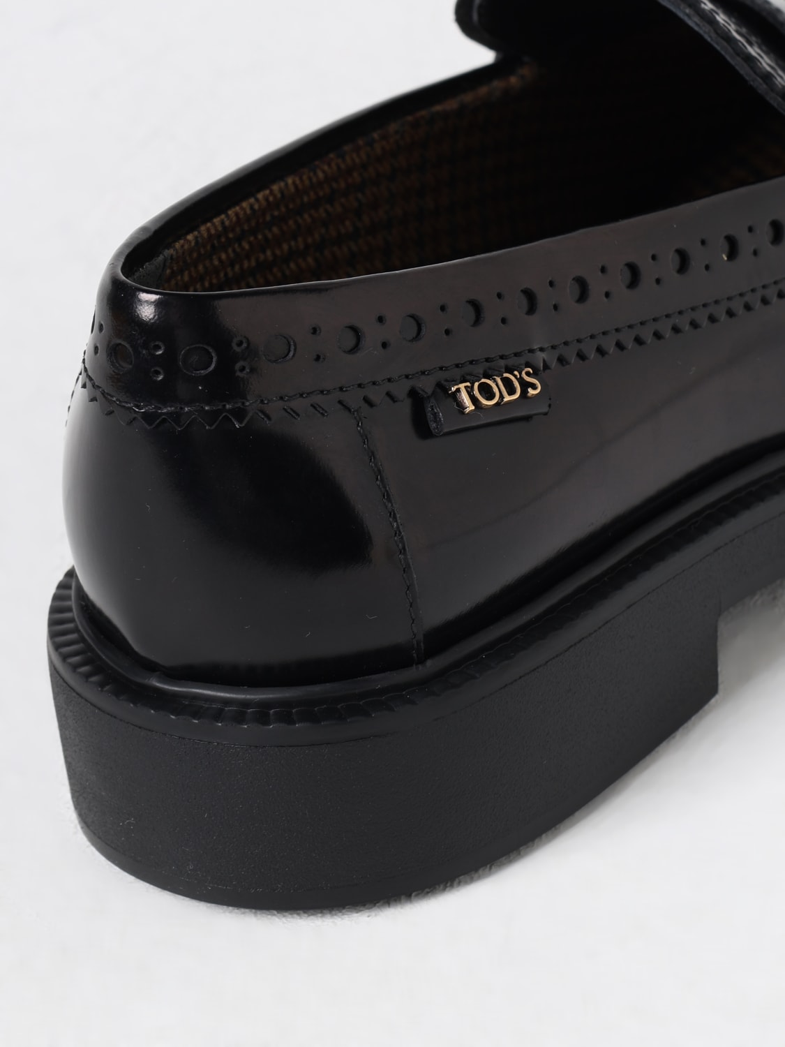 TOD'S MOCASSINI: Mocassino Tod's in pelle spazzolata con motivo brogue , Nero - Img 4