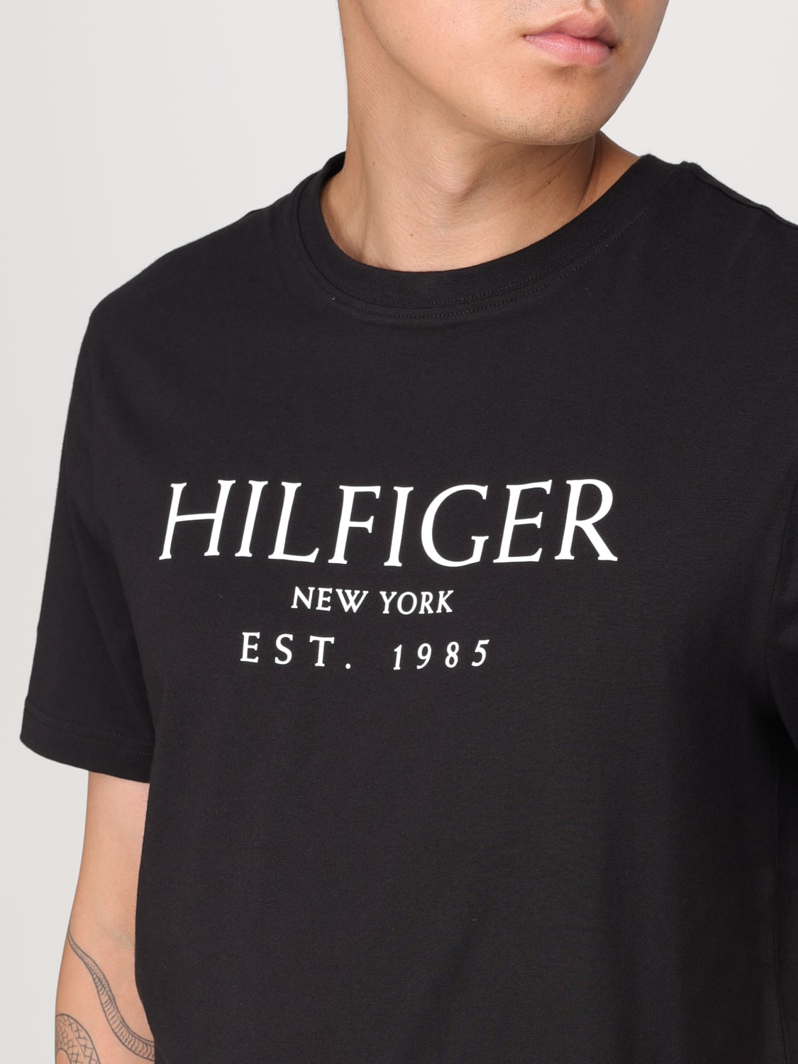 TOMMY HILFIGER T-SHIRT: T-shirt men Tommy Hilfiger, Black - Img 3