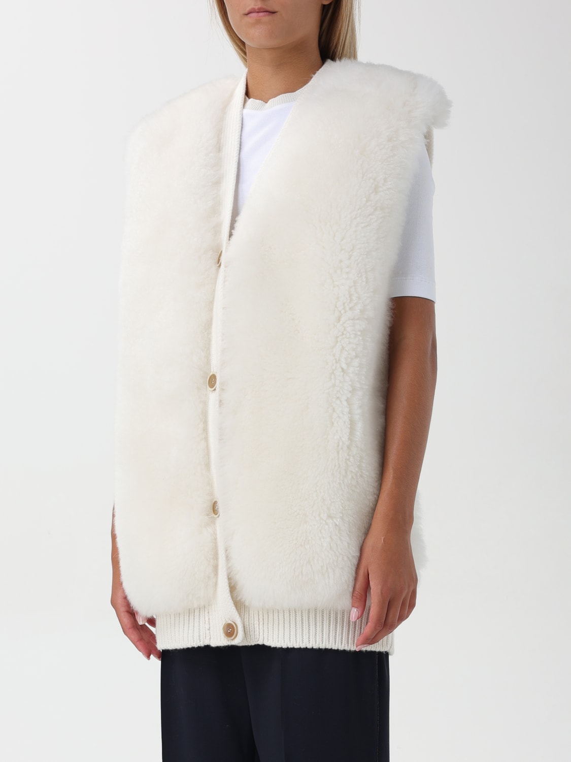 FABIANA FILIPPI WAISTCOAT: Fabiana Filippi fur vest, Beige - Img 3