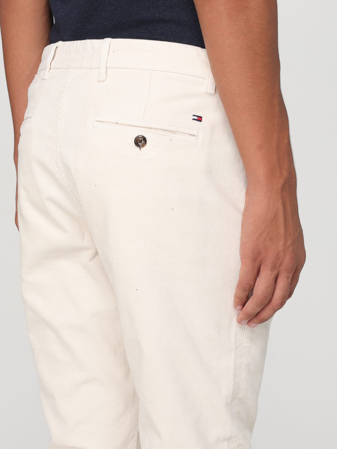 TOMMY HILFIGER PANTS: Pants men Tommy Hilfiger, White - Img 3