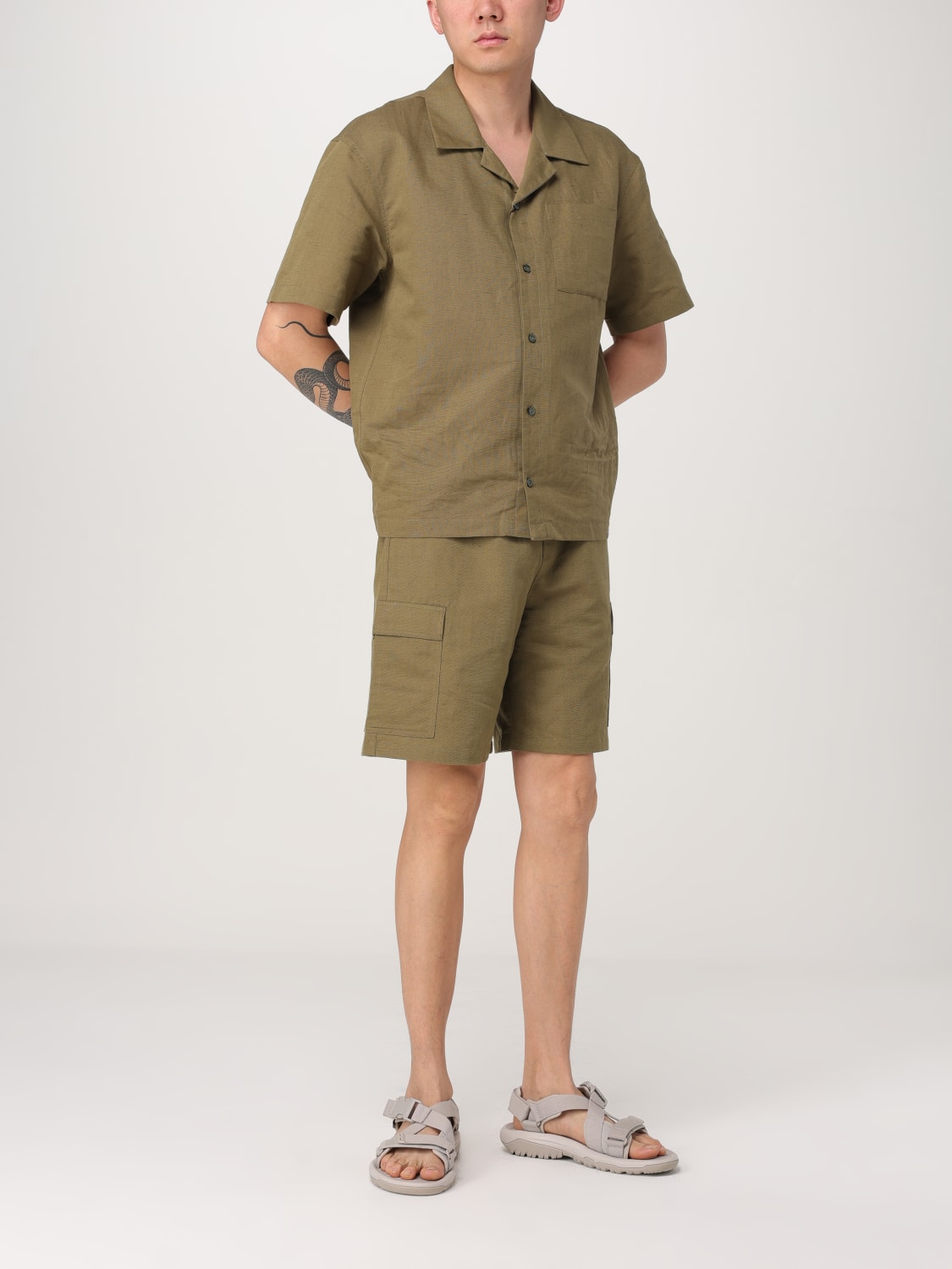 COLMAR 短裤: 短裤 男士 Colmar, 军绿色 - Img 2