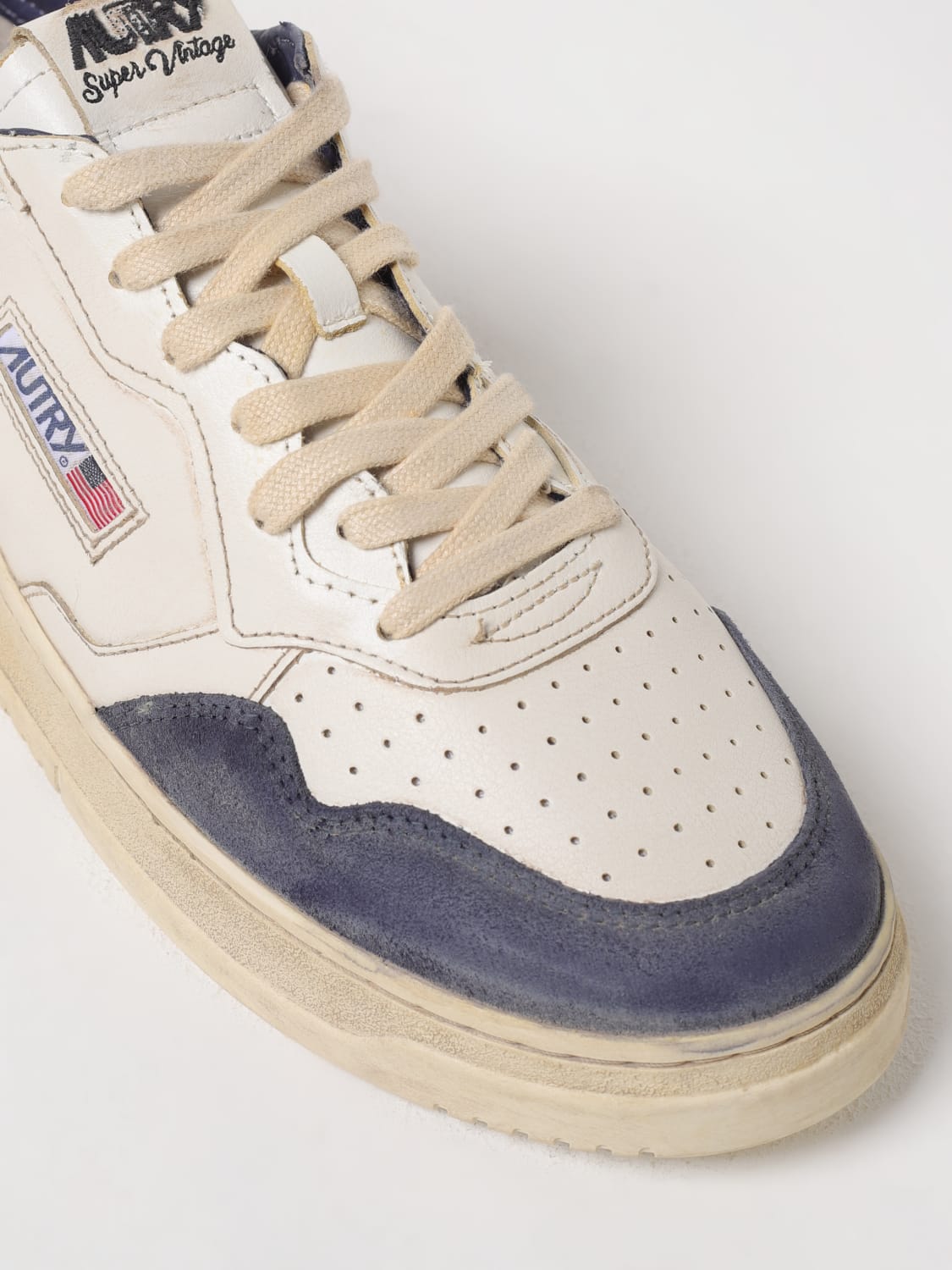 AUTRY SNEAKERS: Sneakers Super Vintage Autry in pelle used , Bianco - Img 4