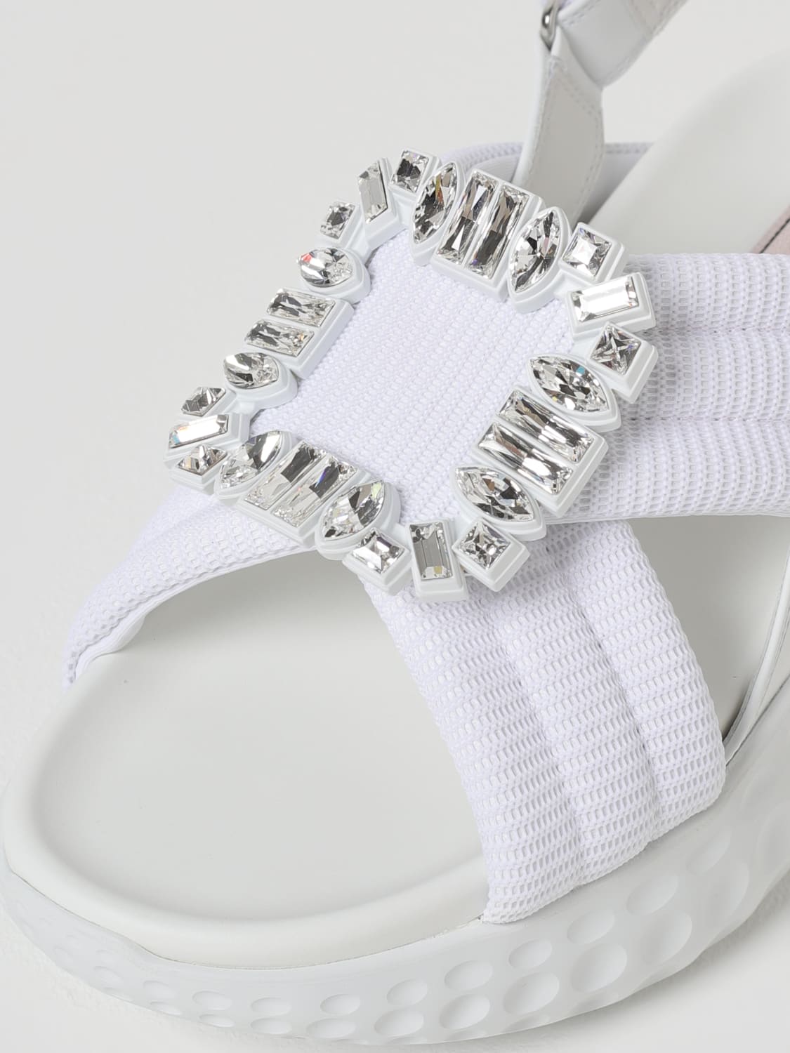 ROGER VIVIER SANDALI BASSI: Sandalo Viv' Run Roger Vivier in mesh con fibbia gioiello , Bianco - Img 4