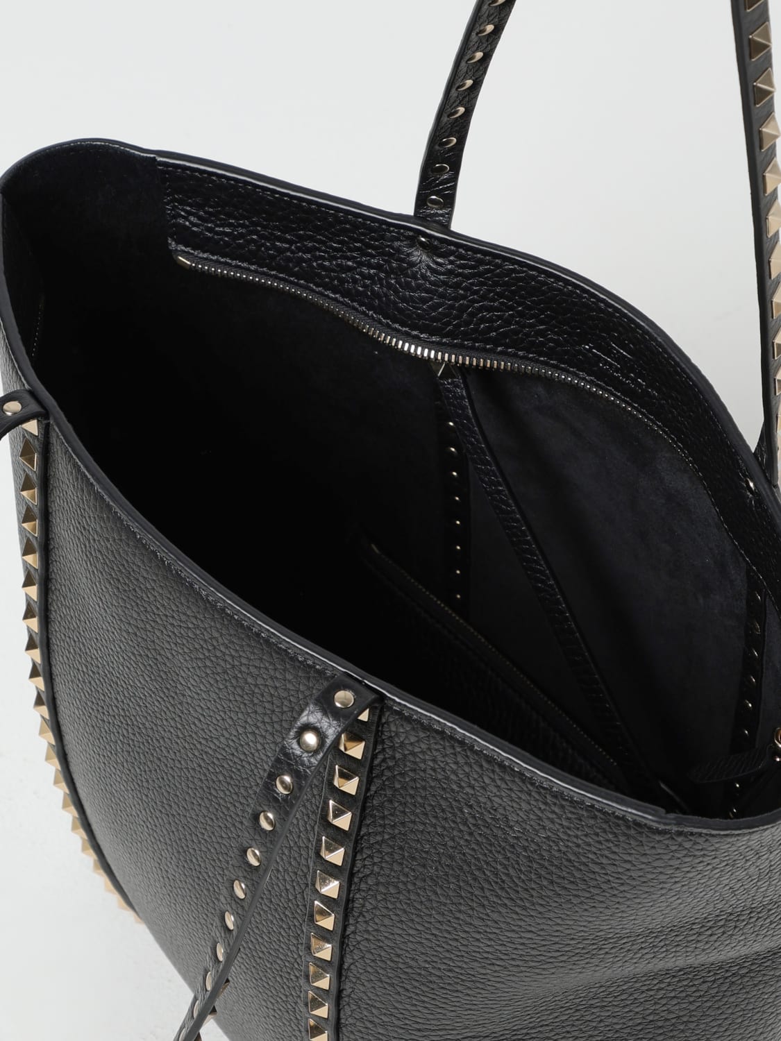 ショルダーバッグ・ポシェット VALENTINO GARAVANI Woman Shoulder bag Leather 6W2B0Q99VSF VALENTINO GARAVANI: Shoulder bag woman - Black | Valentino