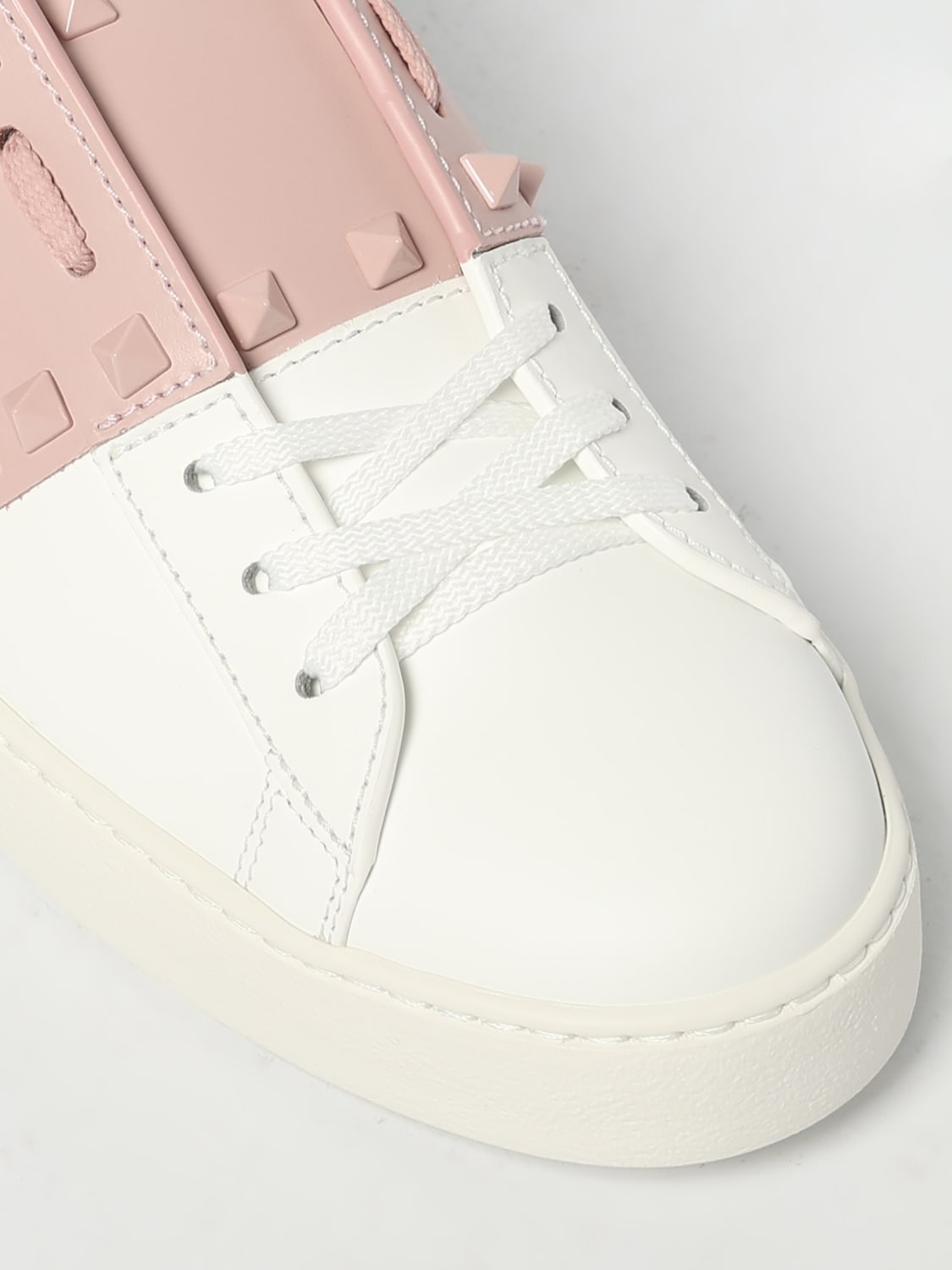 VALENTINO GARAVANI: Sneakers woman - Pink | Valentino