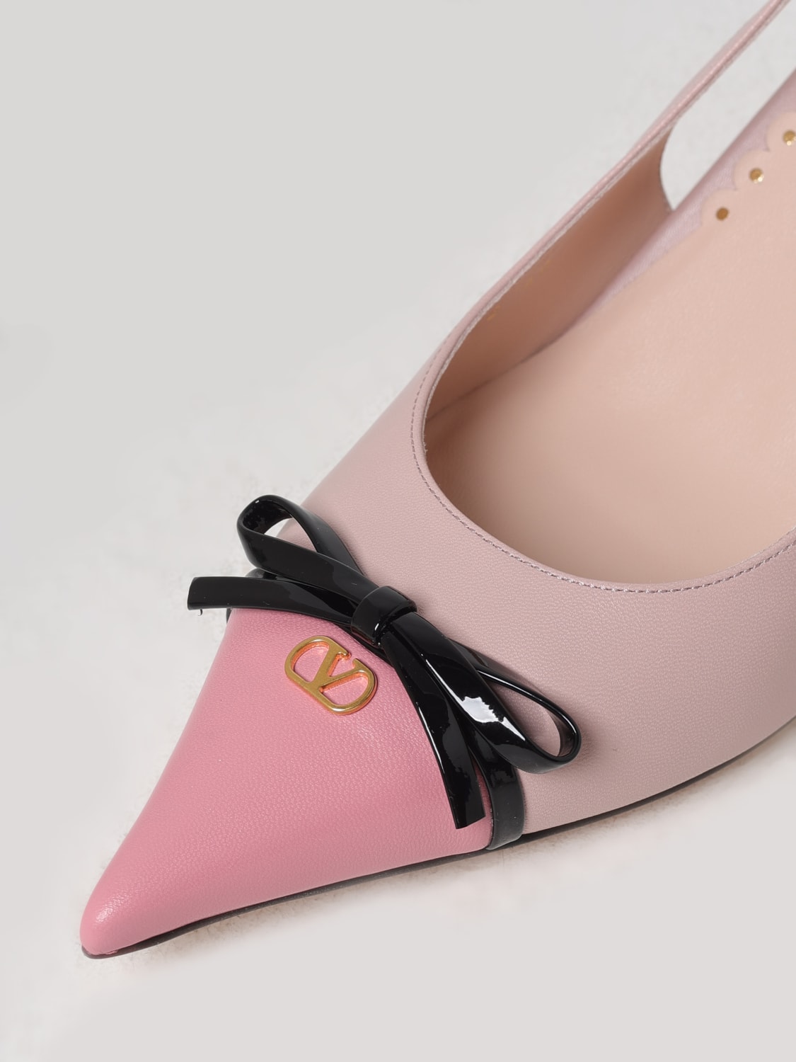 シューズ・サンダルその他 VALENTINO GARAVANI Woman Pumps Pink 6W2S0LQ1YEA CVN VALENTINO GARAVANI: Shoes woman - Pink | Valentino Garavani