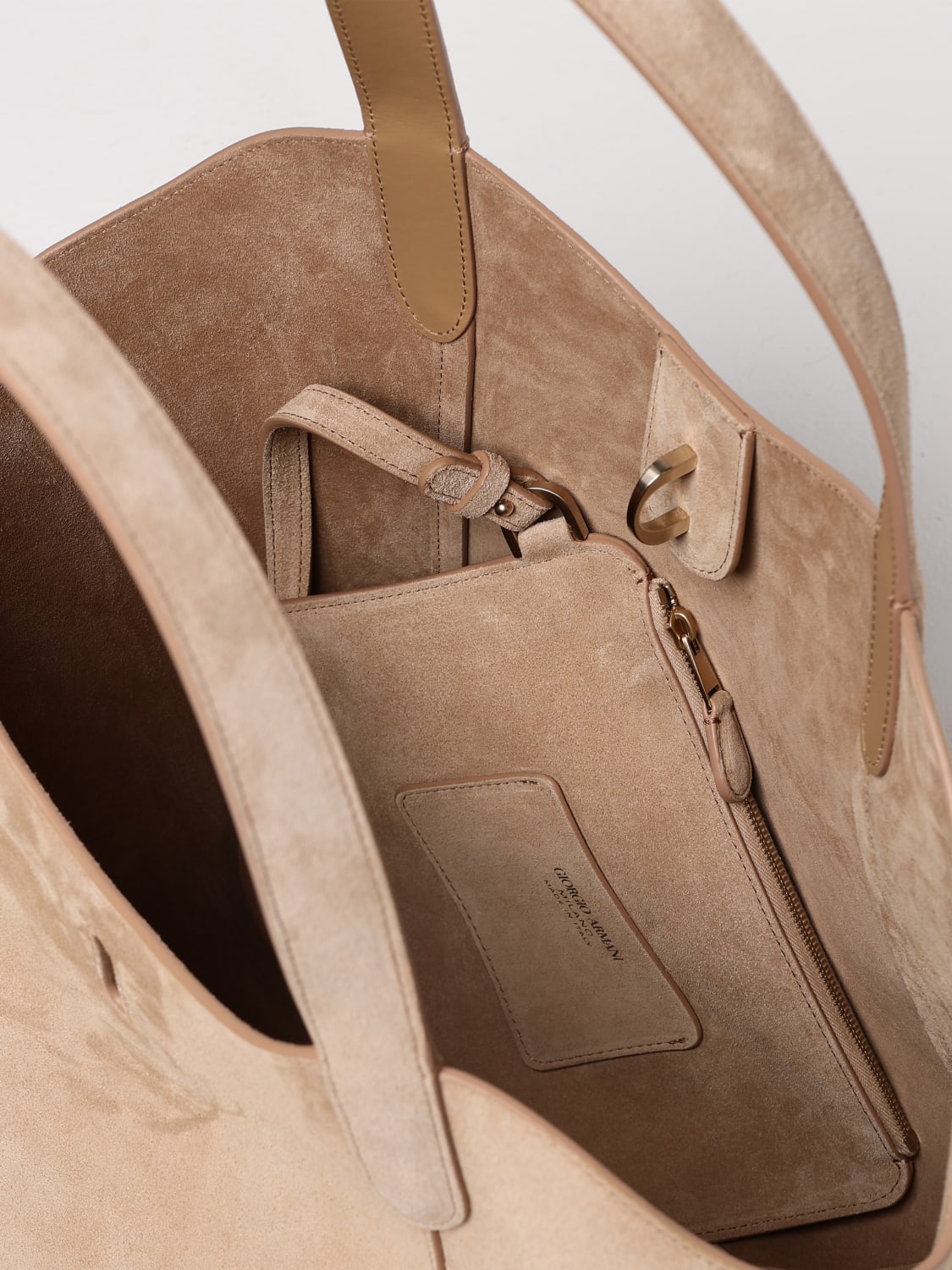ショルダーバッグ・ポシェット GIORGIO ARMANI Woman Shoulder bag Beige GW000821AF14186 GIORGIO ARMANI: Shoulder bag woman - Beige | Giorgio Armani