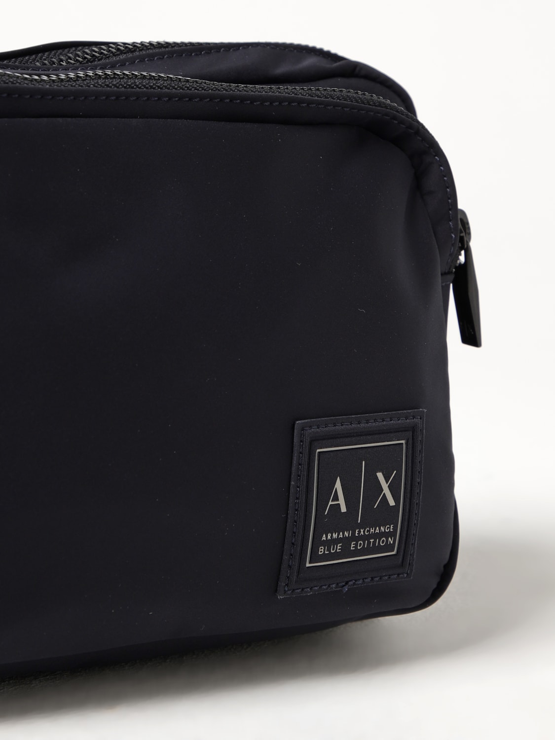 ショルダーバッグ ARMANI EXCHANGE Men Shoulder bag Blue XM000681AF12908 UB101 ARMANI EXCHANGE: Bags men - Blue | Armani Exchange shoulder