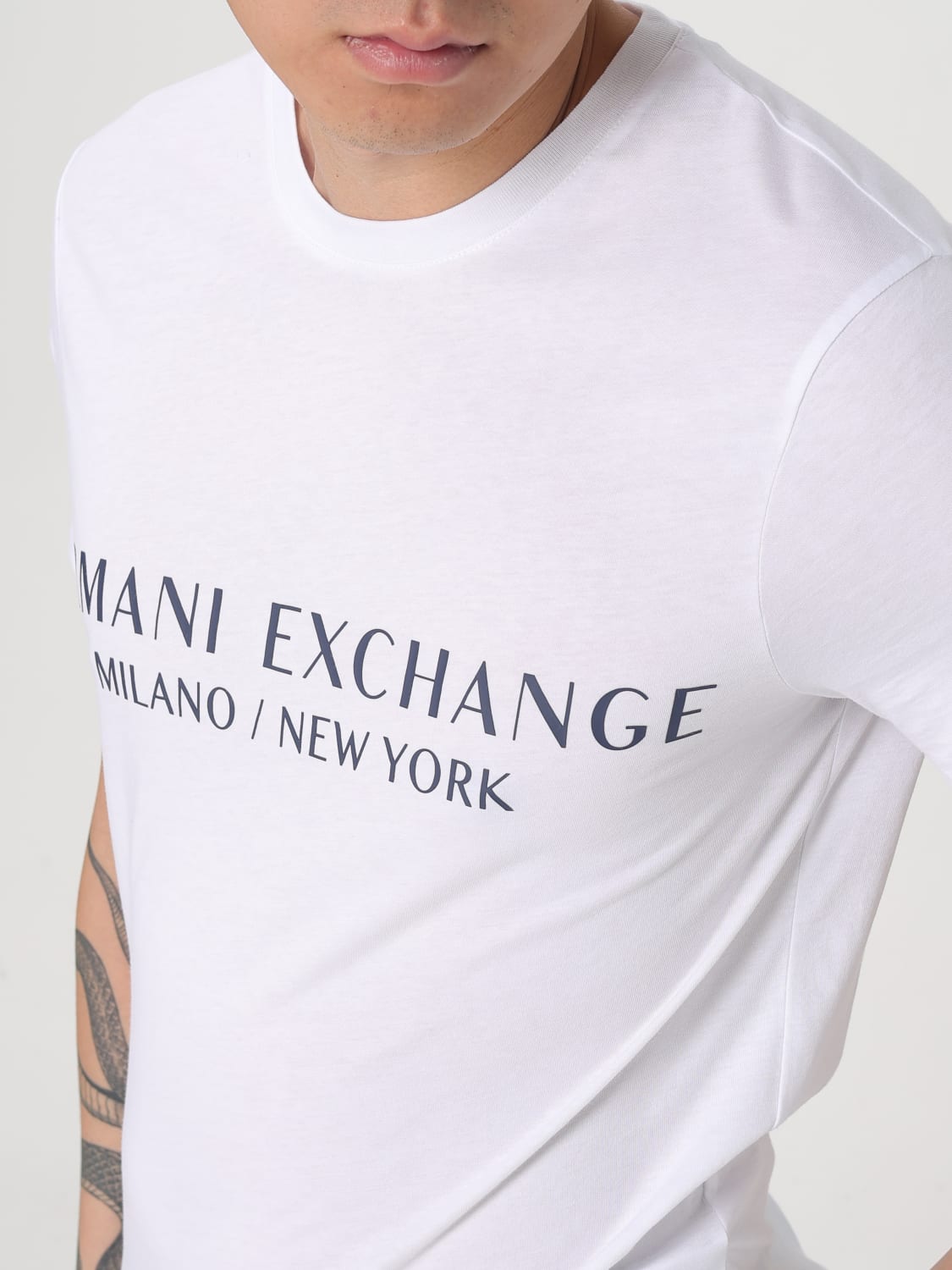 Tシャツ・カットソー ARMANI EXCHANGE Men T-shirt White 8NZT72Z8H4Z 1100 Armani Exchange Milano Logo Tee – DTLR