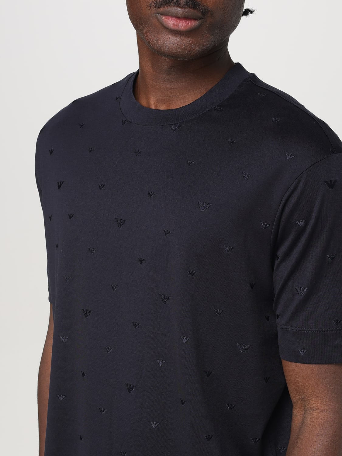Tシャツ・カットソー EMPORIO ARMANI Men T-shirt Black 1 EM001400AF10017 F8106 EMPORIO ARMANI: T-shirt men - Blue | Emporio Armani t-shirt