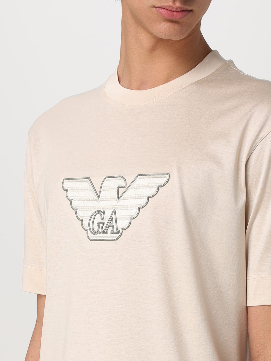 Tシャツ・カットソー EMPORIO ARMANI Men T-shirt Yellow Cream EM001033AF10017 EMPORIO ARMANI: T-shirt men - Yellow Cream | Emporio Armani