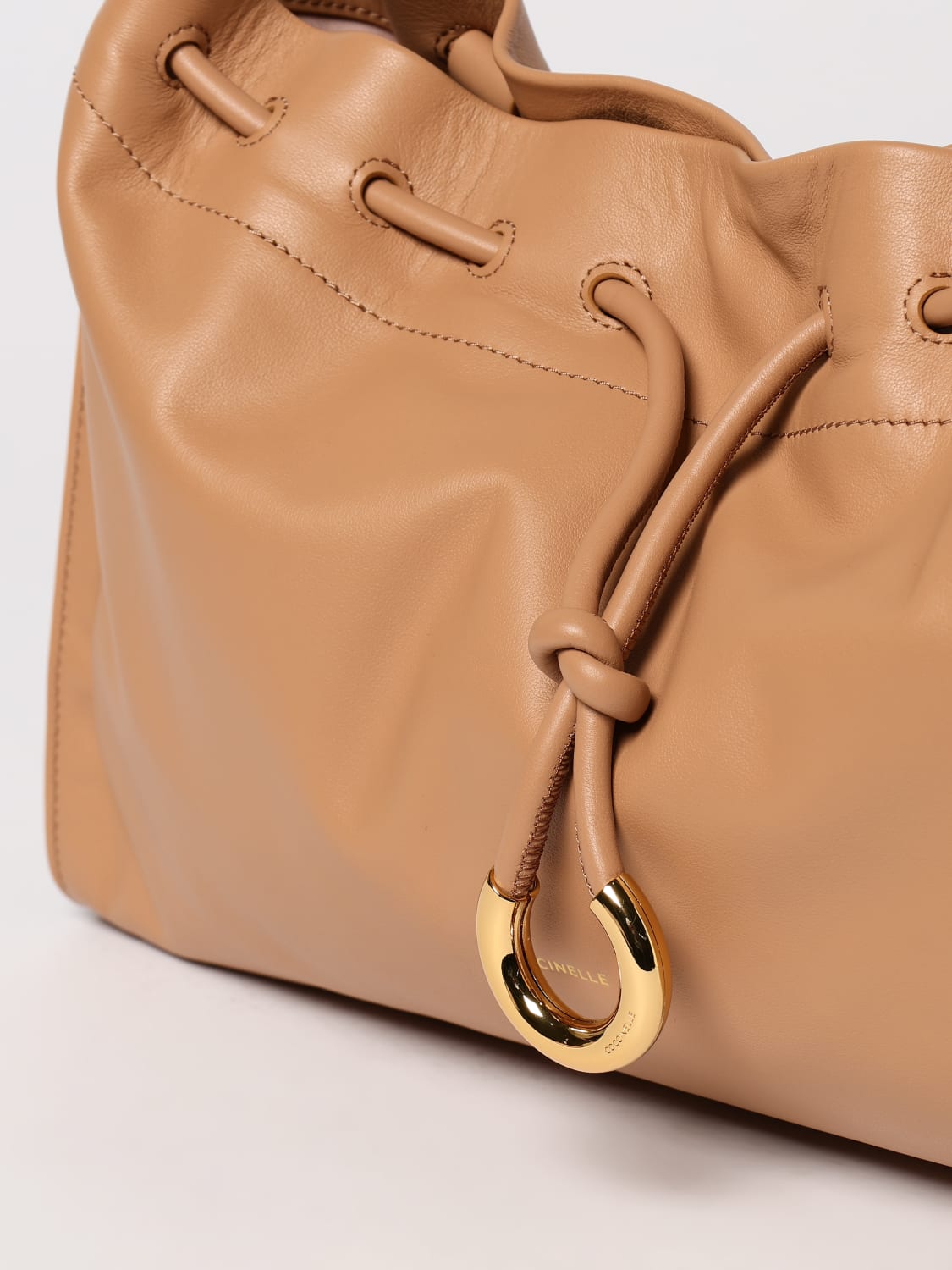 ショルダーバッグ・ポシェット COCCINELLE Woman Shoulder bag Sand E1SCA130101 N71 COCCINELLE: Shoulder bag woman - Sand | Coccinelle shoulder