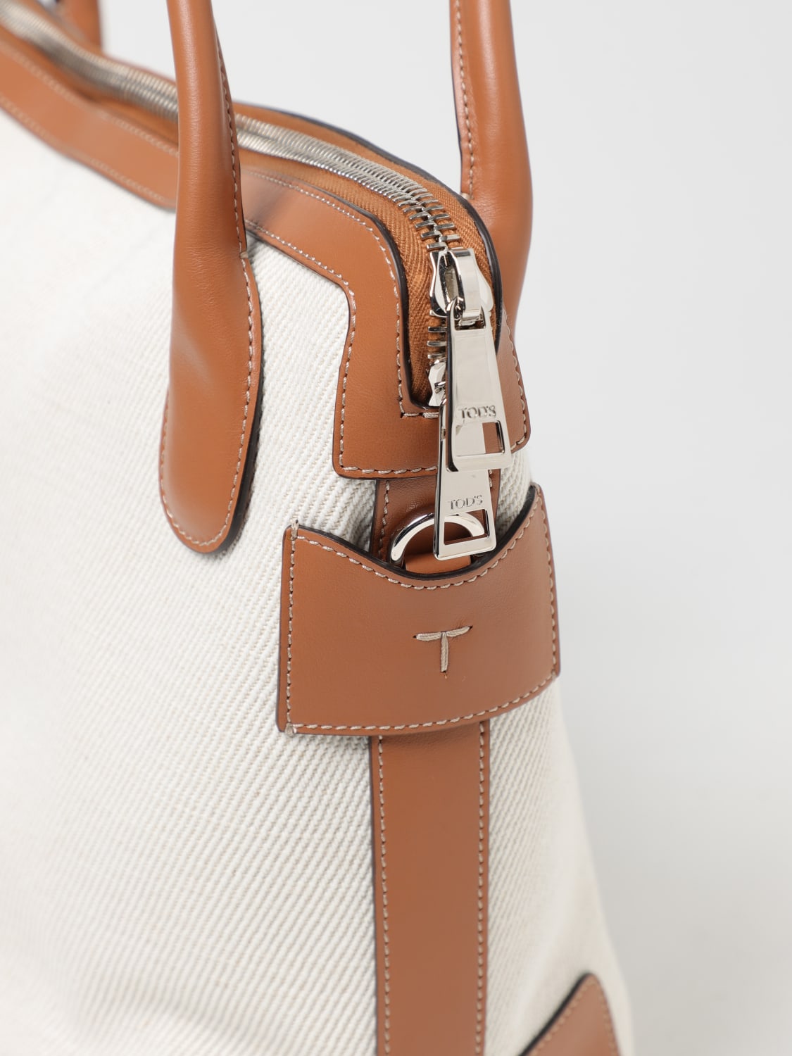 ハンドバッグ TOD'S Woman Handbag White XBWDBNS03T0U6J 7P70 TOD'S: Shoulder bag woman - White | Tod's handbag