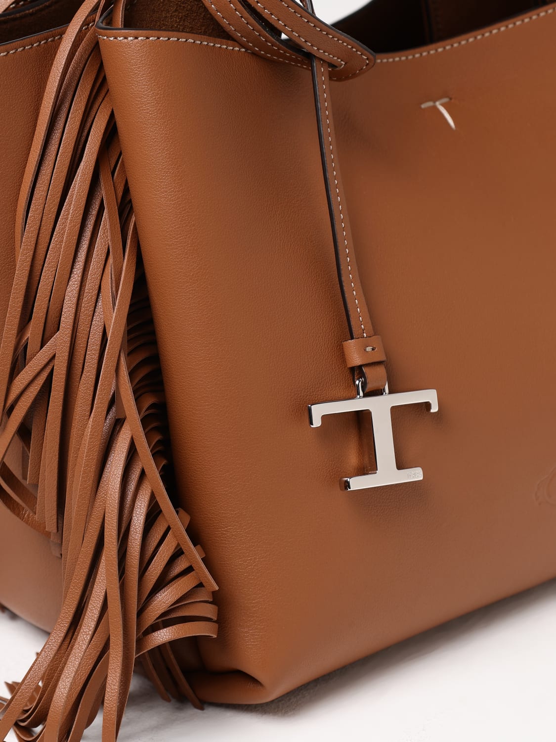 ハンドバッグ TOD'S Woman Handbag Leather XBWAPAFL1F0XEA S410 TOD'S: Shoulder bag woman - Leather | Tod's handbag