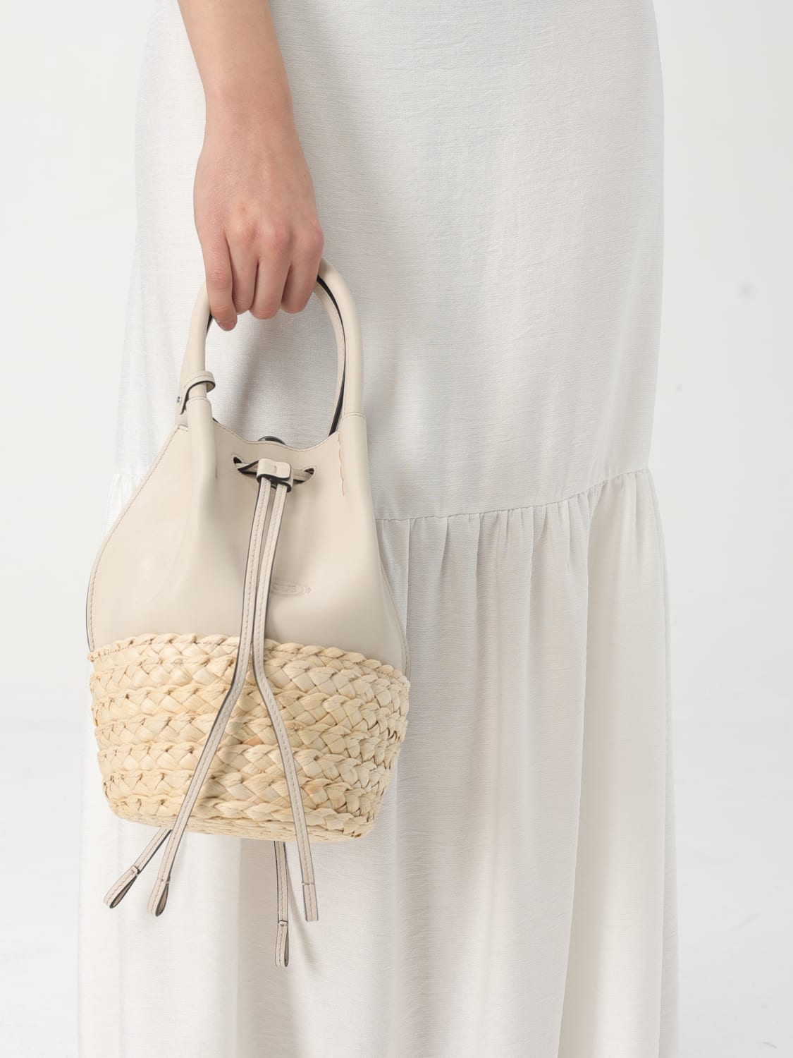 ハンドバッグ TOD'S Woman Handbag Leather XBWBUXK0100UBY 265T TOD'S: Shoulder bag woman - Leather | Tod's handbag