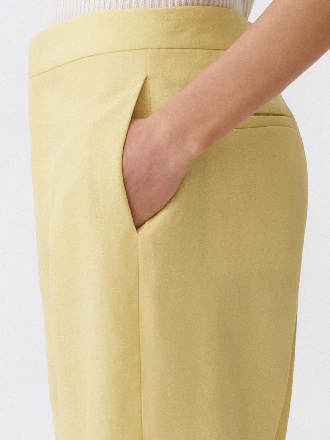 パンツ FABIANA FILIPPI Woman Pants Yellow PAD265F326D827 780 FABIANA FILIPPI: Pants woman - Yellow | Fabiana Filippi