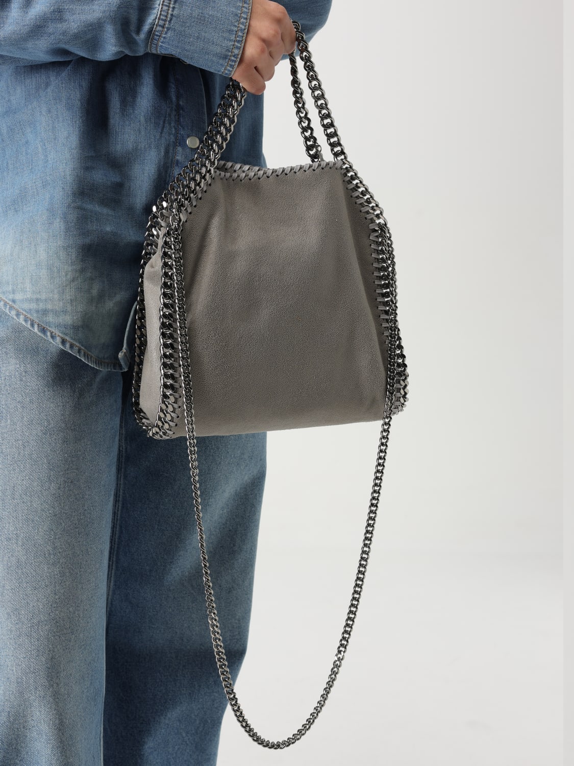 STELLA MCCARTNEY BORSA TOTE: Borsa tote Falabella Stella McCartney in camoscio sintetico cracklè, Grigio - Img 2
