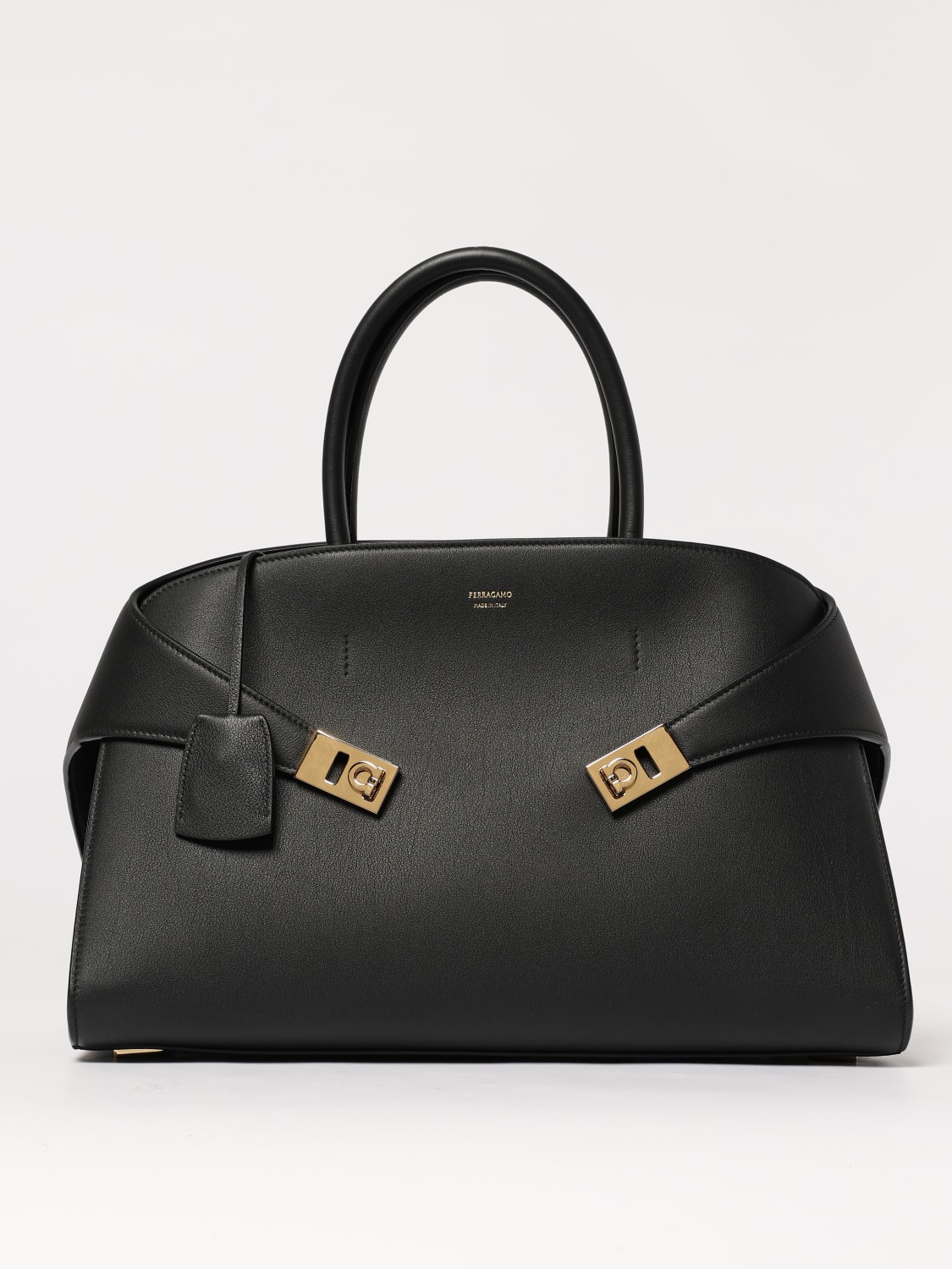 ハンドバッグ FERRAGAMO Woman Handbag Black 215921 766591 001 FERRAGAMO: Shoulder bag woman - Black | Ferragamo handbag