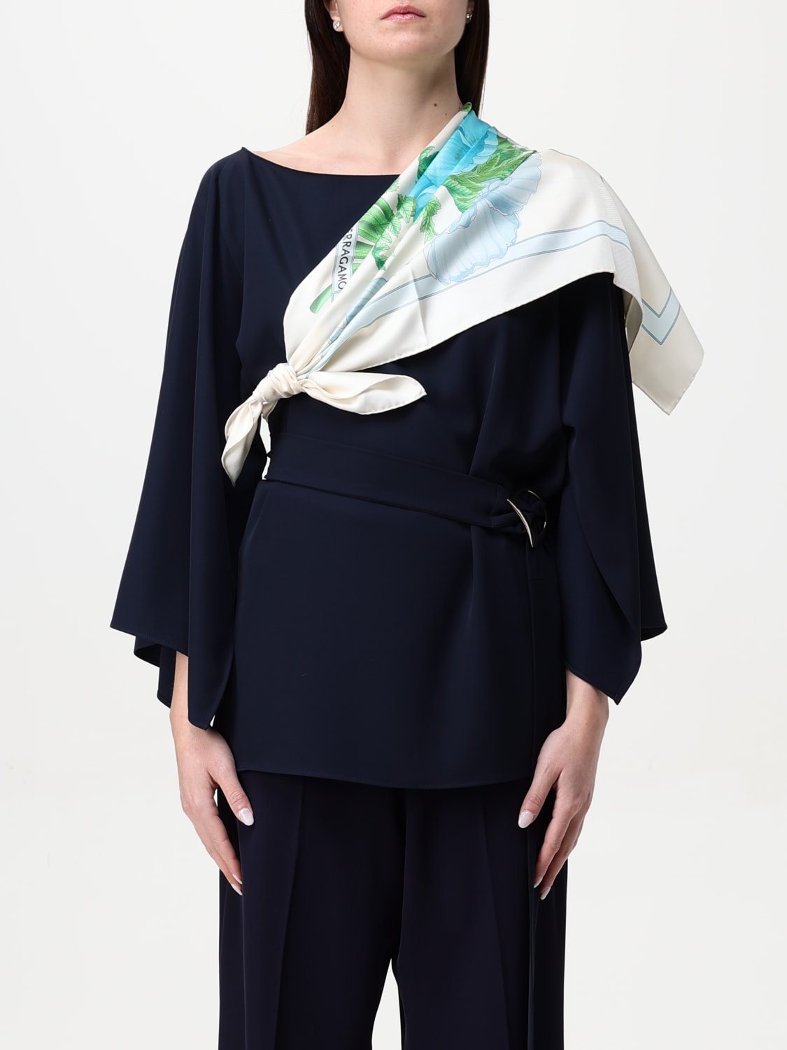 スカーフ FERRAGAMO Woman Neck scarf Yellow Cream 310158 771390 004 FERRAGAMO: Neck scarf woman - Yellow Cream | Ferragamo neck