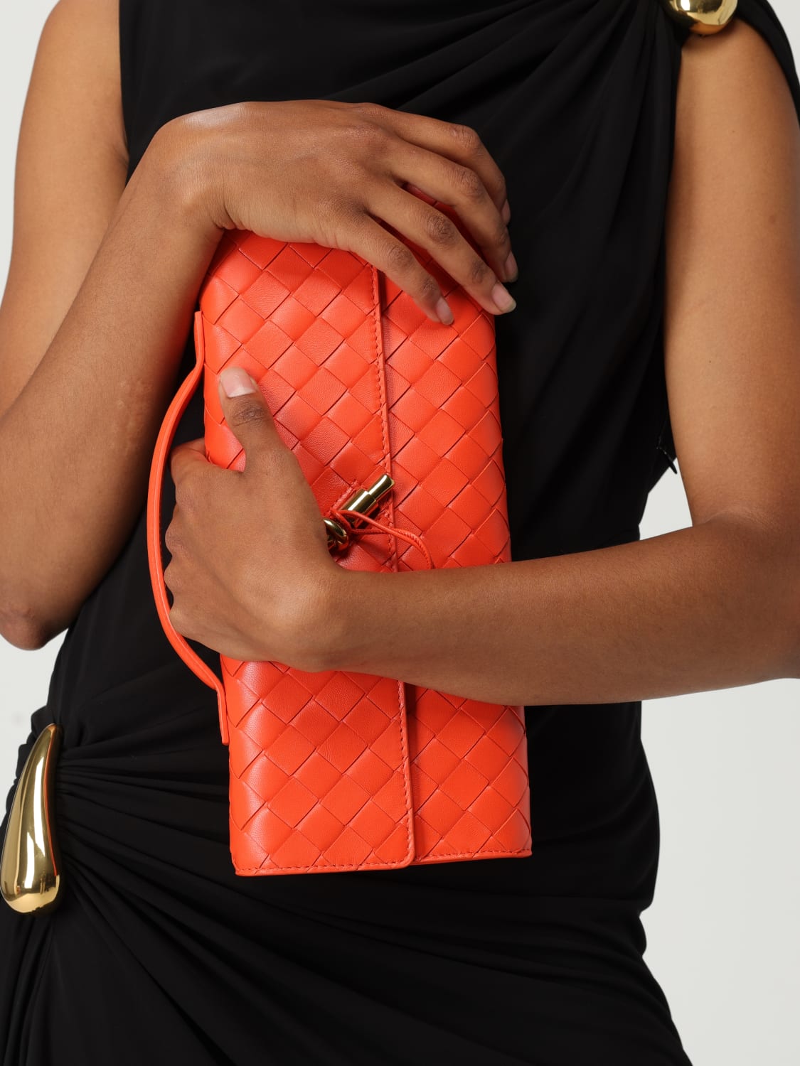 BOTTEGA VENETA CLUTCH: Shoulder bag woman Bottega Veneta, Coral - Img 2
