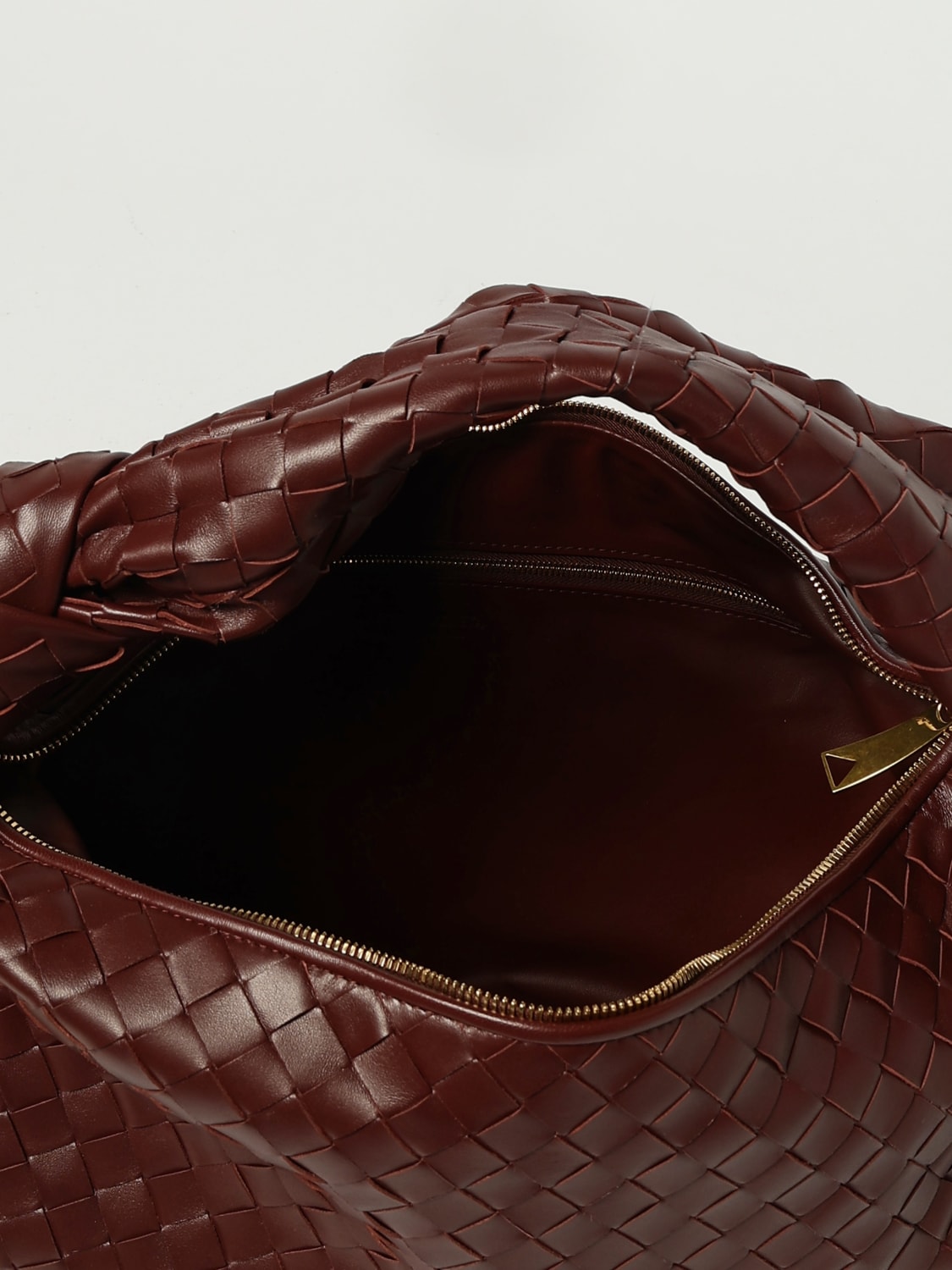 ショルダーバッグ・ポシェット BOTTEGA VENETA Woman Shoulder bag Cherry 600261VCPP0 2122 BOTTEGA VENETA: Shoulder bag woman - Cherry | Bottega Veneta
