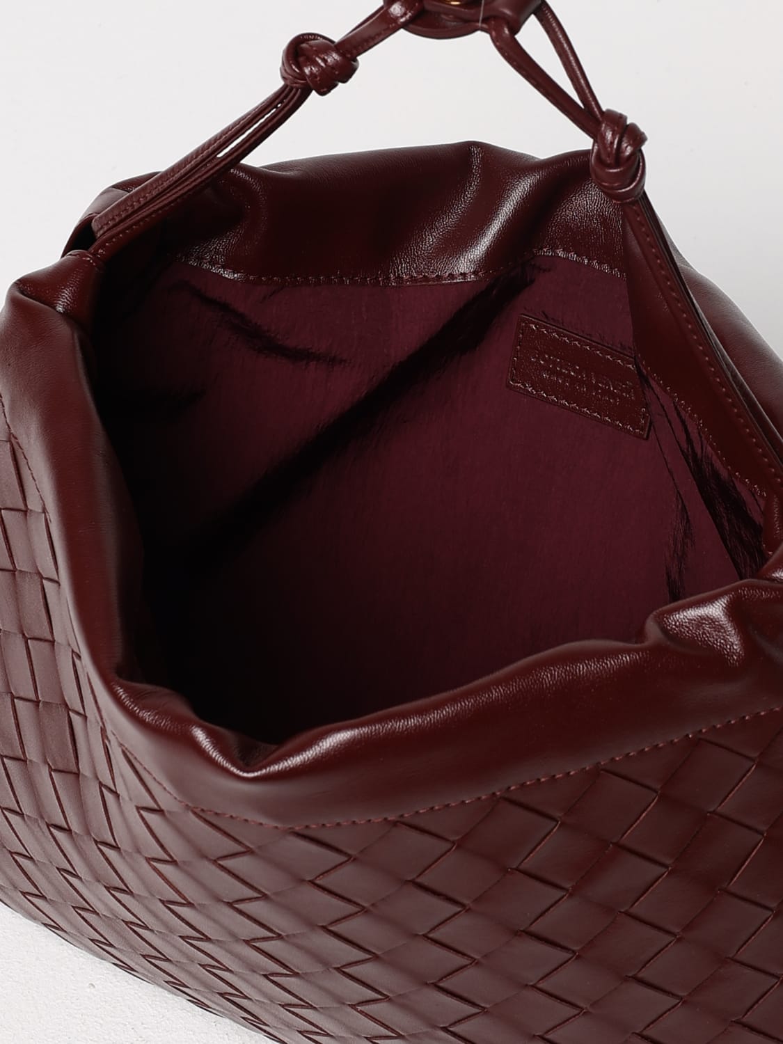 ショルダーバッグ・ポシェット BOTTEGA VENETA Woman Shoulder bag Cherry 796728V3IV1 2122 BOTTEGA VENETA: Shoulder bag woman - Cherry | Bottega Veneta