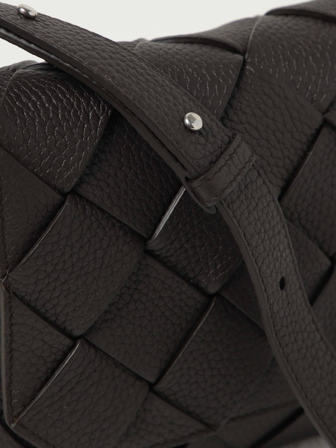 ショルダーバッグ BOTTEGA VENETA Men Shoulder bag Dark 795637V5351 2535 BOTTEGA VENETA: Bags men - Dark | Bottega Veneta shoulder