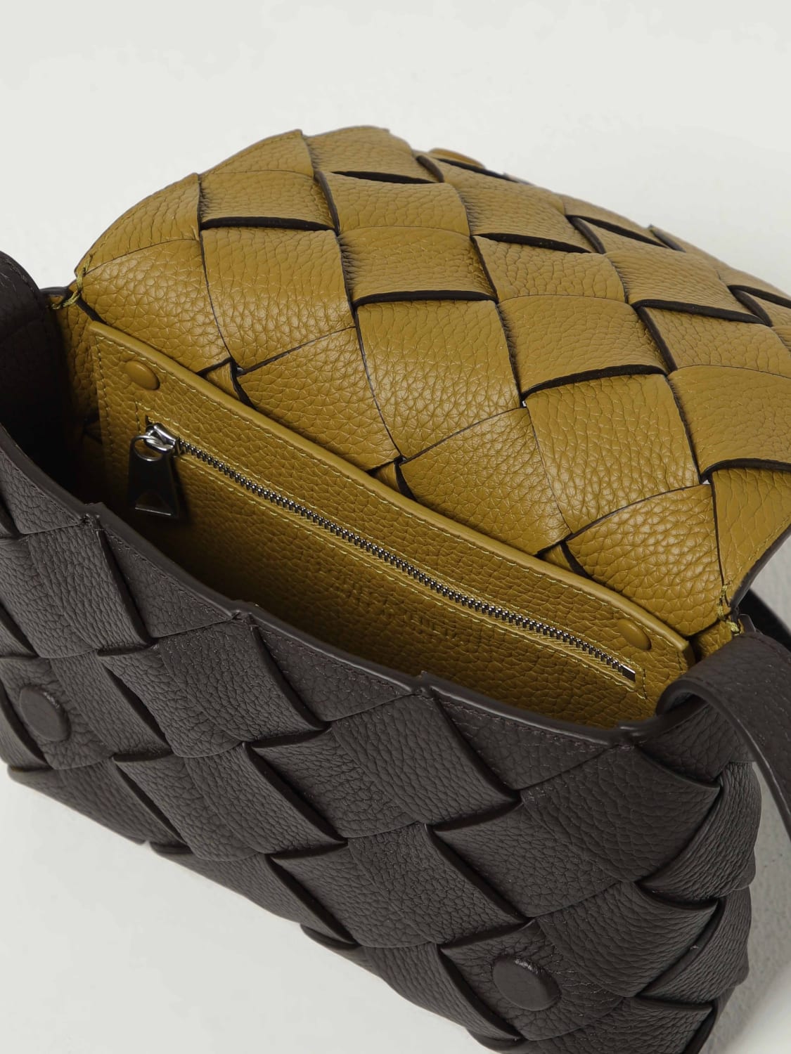 ショルダーバッグ BOTTEGA VENETA Men Shoulder bag Dark 795637V5351 2535 BOTTEGA VENETA: Bags men - Dark | Bottega Veneta shoulder