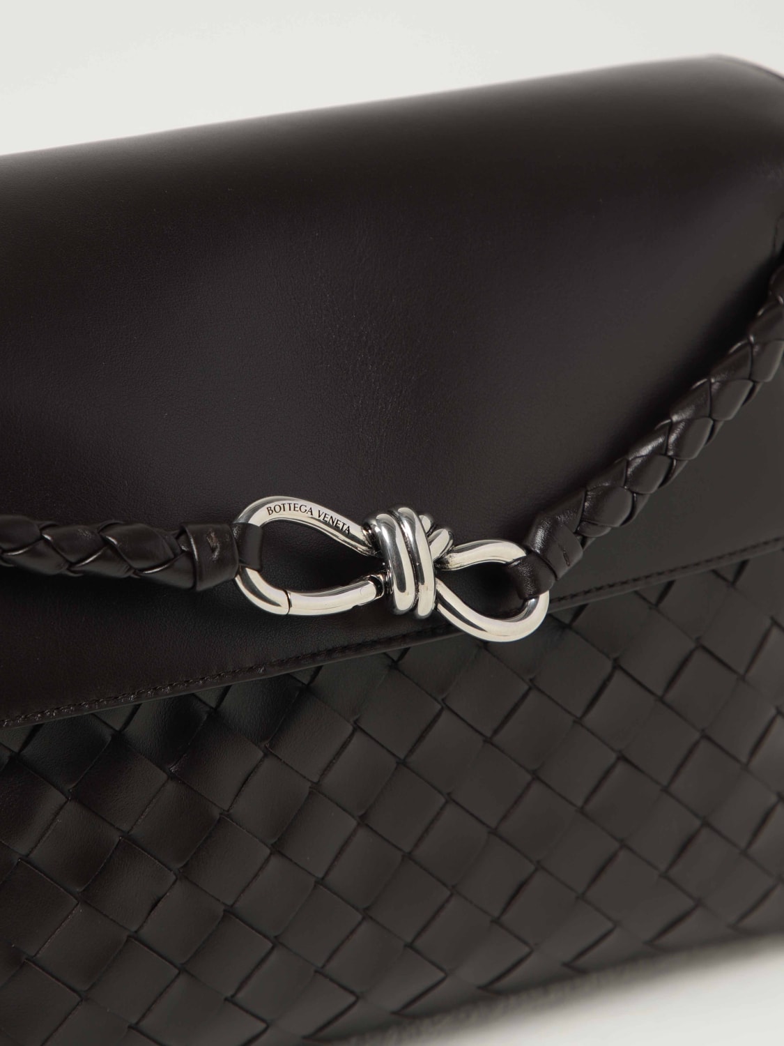 BOTTEGA VENETA BORSA A TRACOLLA: Borsa Messenger Andiamo Bottega Veneta in pelle intrecciata, Moro - Img 4