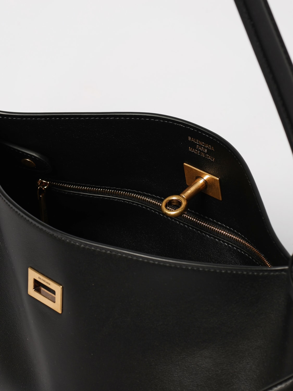 BALENCIAGA Woman Shoulder bag Black 8106802ABAV 1000