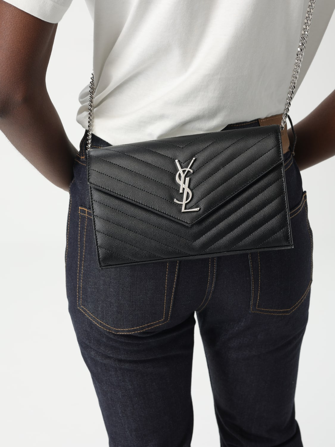 SAINT LAURENT BORSA MINI: Borsa Cassandre Saint Laurent in grain de poudre trapuntata chevron , Nero - Img 2