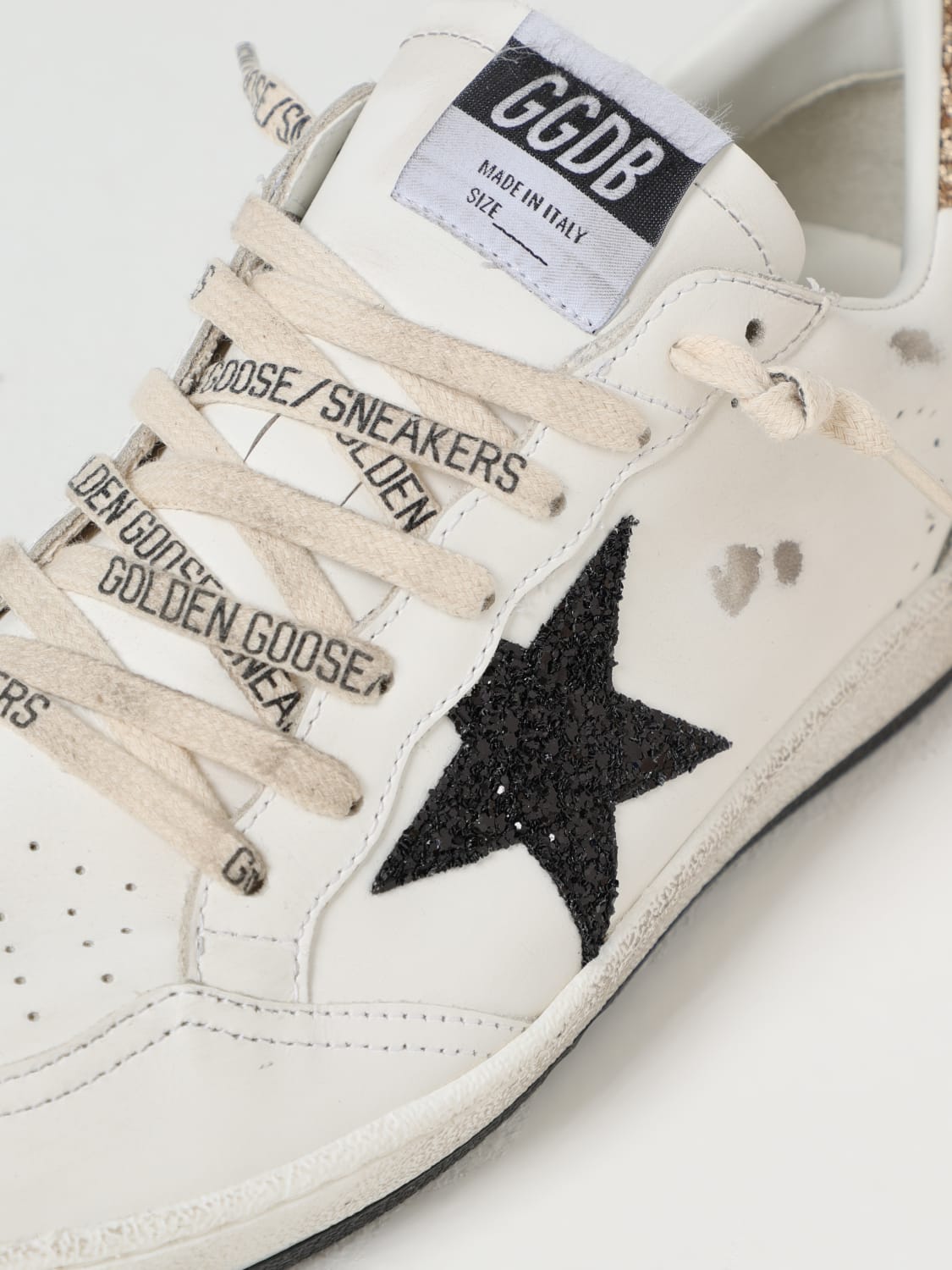 スニーカー GOLDEN  Women Sneakers GWF00117 F00611810750 White Ballstar white sneakers with black star Golden Goose €515,00