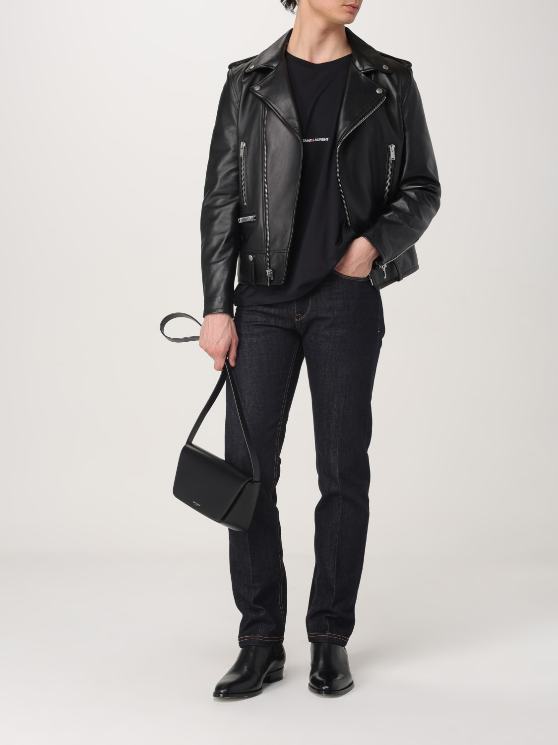 ショルダーバッグ SAINT LAURENT Men Shoulder bag Black 8210032R20E 1000 SAINT LAURENT: Bags men - Black | Saint Laurent shoulder bag