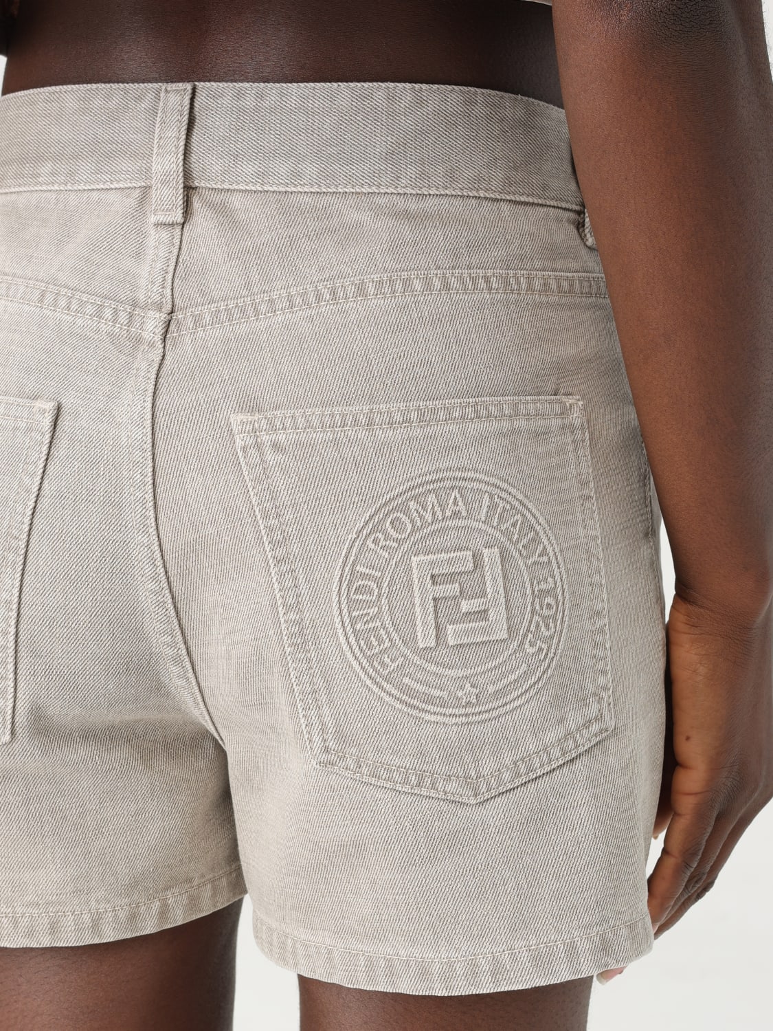 ショートパンツ FENDI Woman Short Beige FLP861ASMB F1RX9 FENDI: Short woman - Beige | Fendi short FLP861ASMB online
