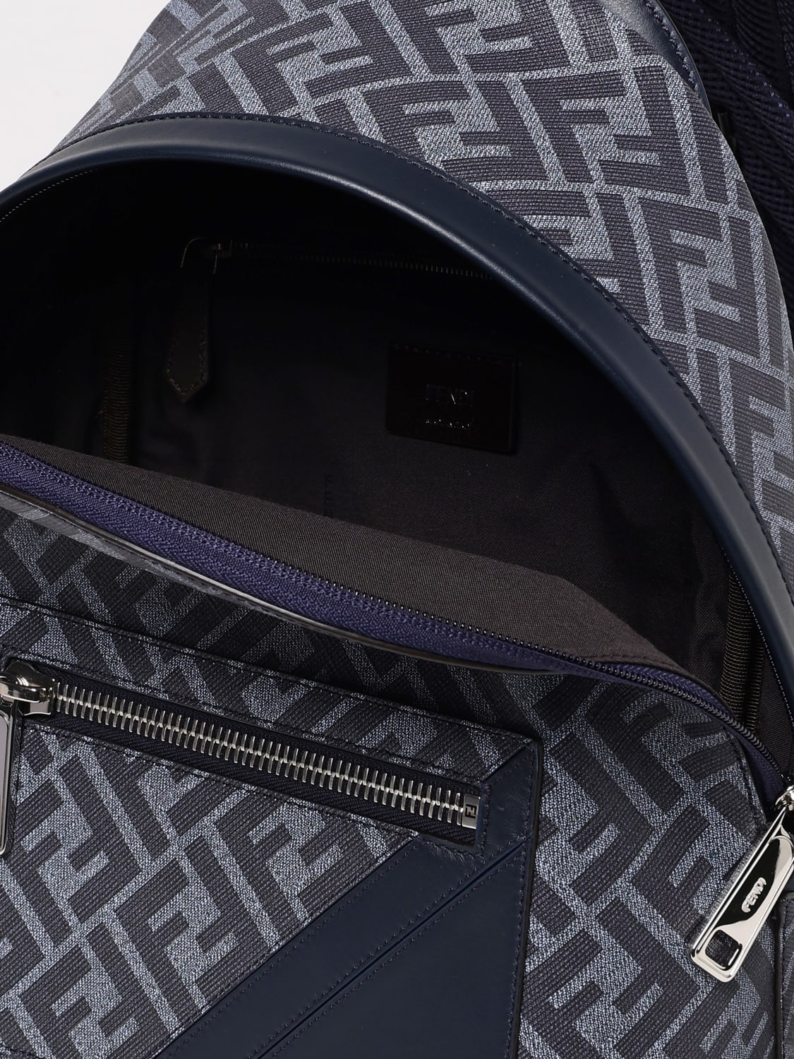 バックパック・リュック FENDI Men Backpack Denim 7VZ077ASIC F1O97 Fendi Chiodo Small Fendi Diagonal Fabric Blue | Fendi