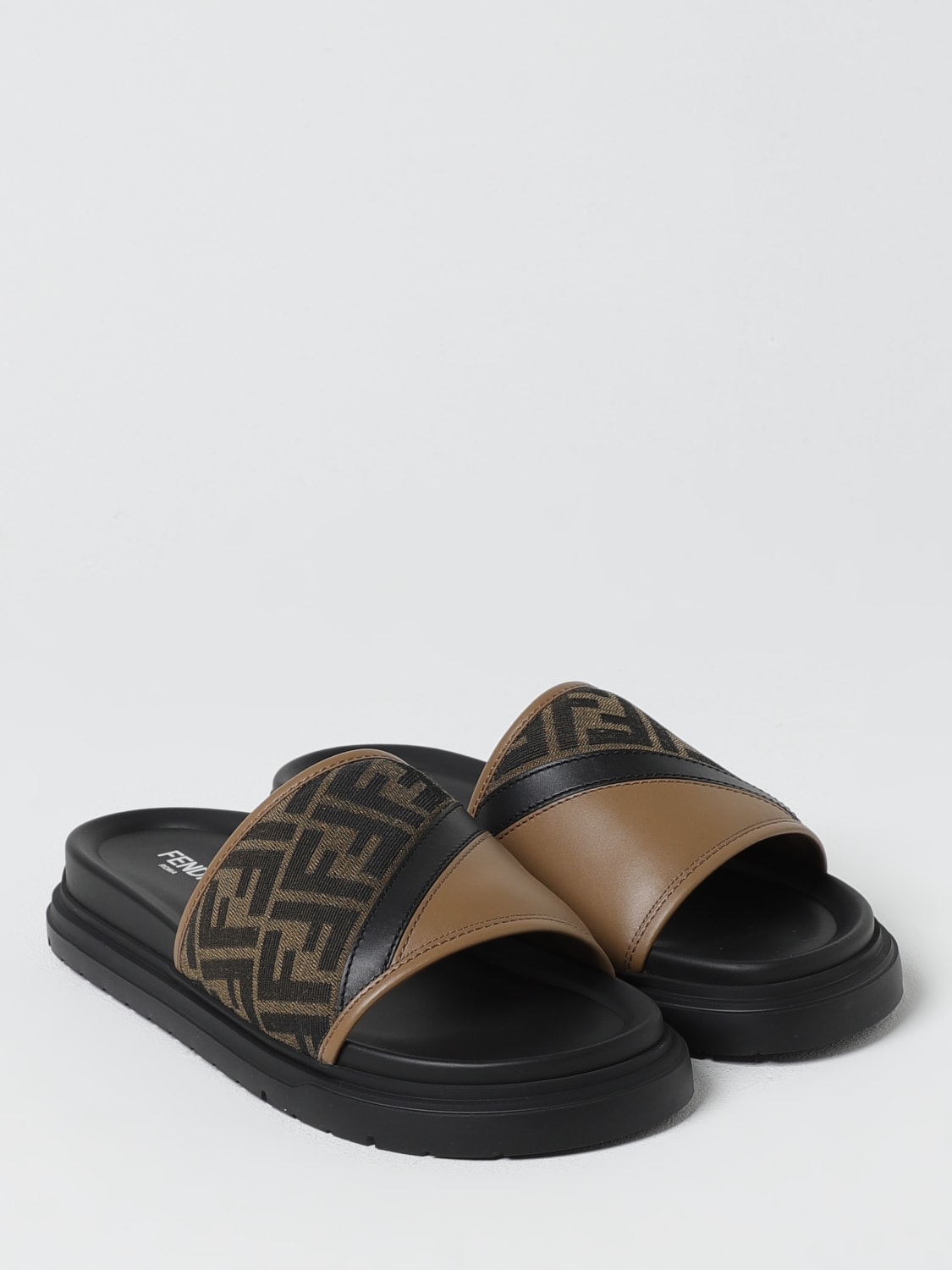 サンダル FENDI Men Sandals Sand 7X1674AF5T F1OOF FENDI: Shoes men - Sand | Fendi sandals 7X1674AF5T online at