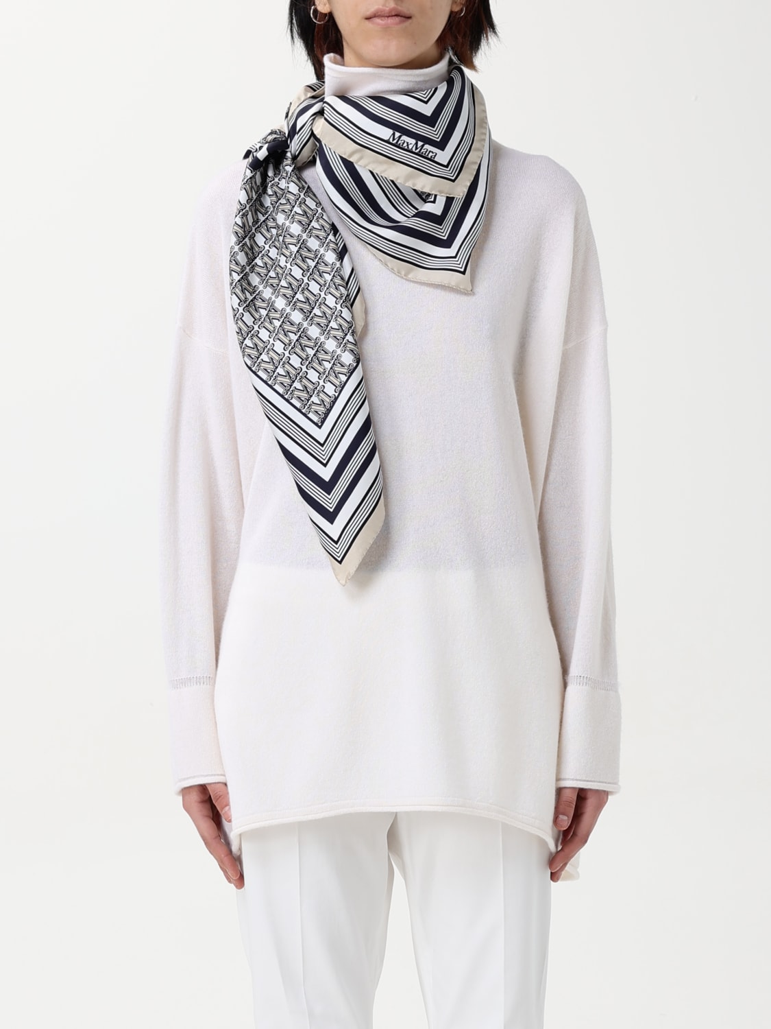 スカーフ MAX MARA Woman Neck scarf Blue 2514541111600 003 MAX MARA: Scarf woman - Blue | Max Mara neck scarf