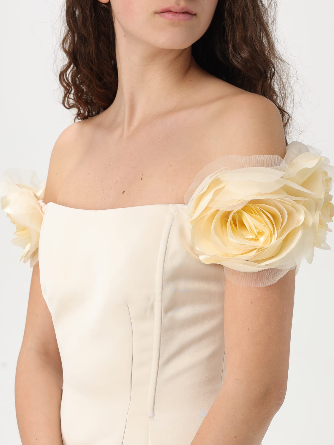 ワンピース ELISABETTA FRANCHI Woman Dress Butter AB804 193 ELISABETTA FRANCHI Women's long butter dress in fluid jersey