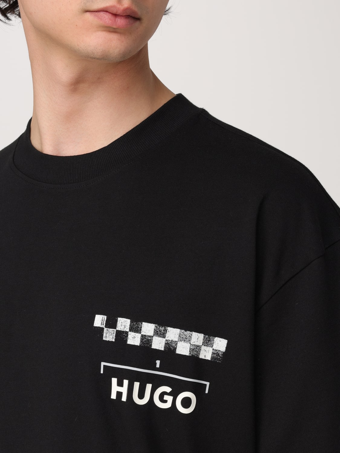 Tシャツ・カットソー HUGO Men T-shirt Black 50531758 001 HUGO: T-shirt men - Black | Hugo t-shirt 50531758 online at