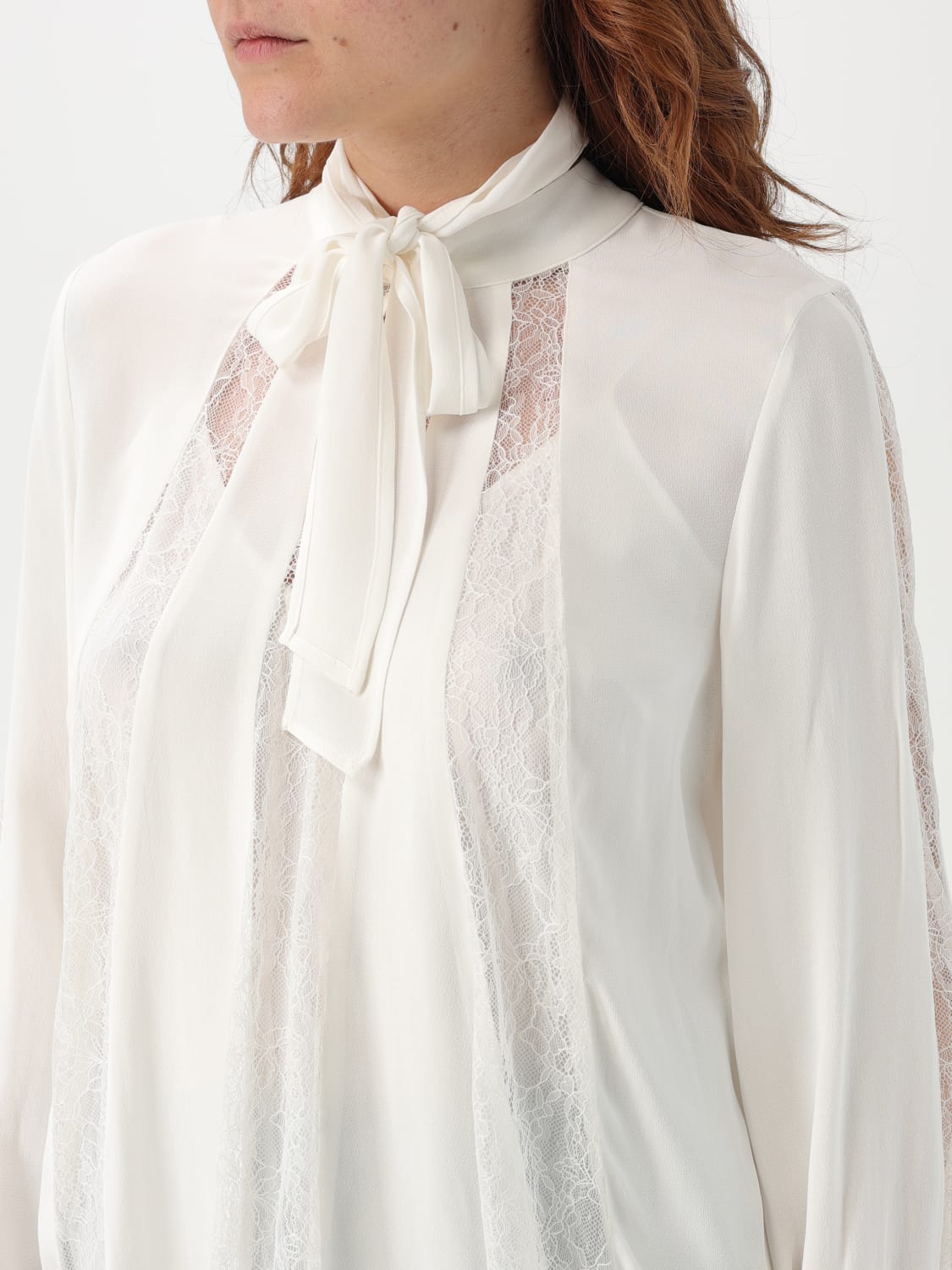 TWINSET TOP: Blusa in crêpe con pizzo Twinset, Ghiaccio - Img 3