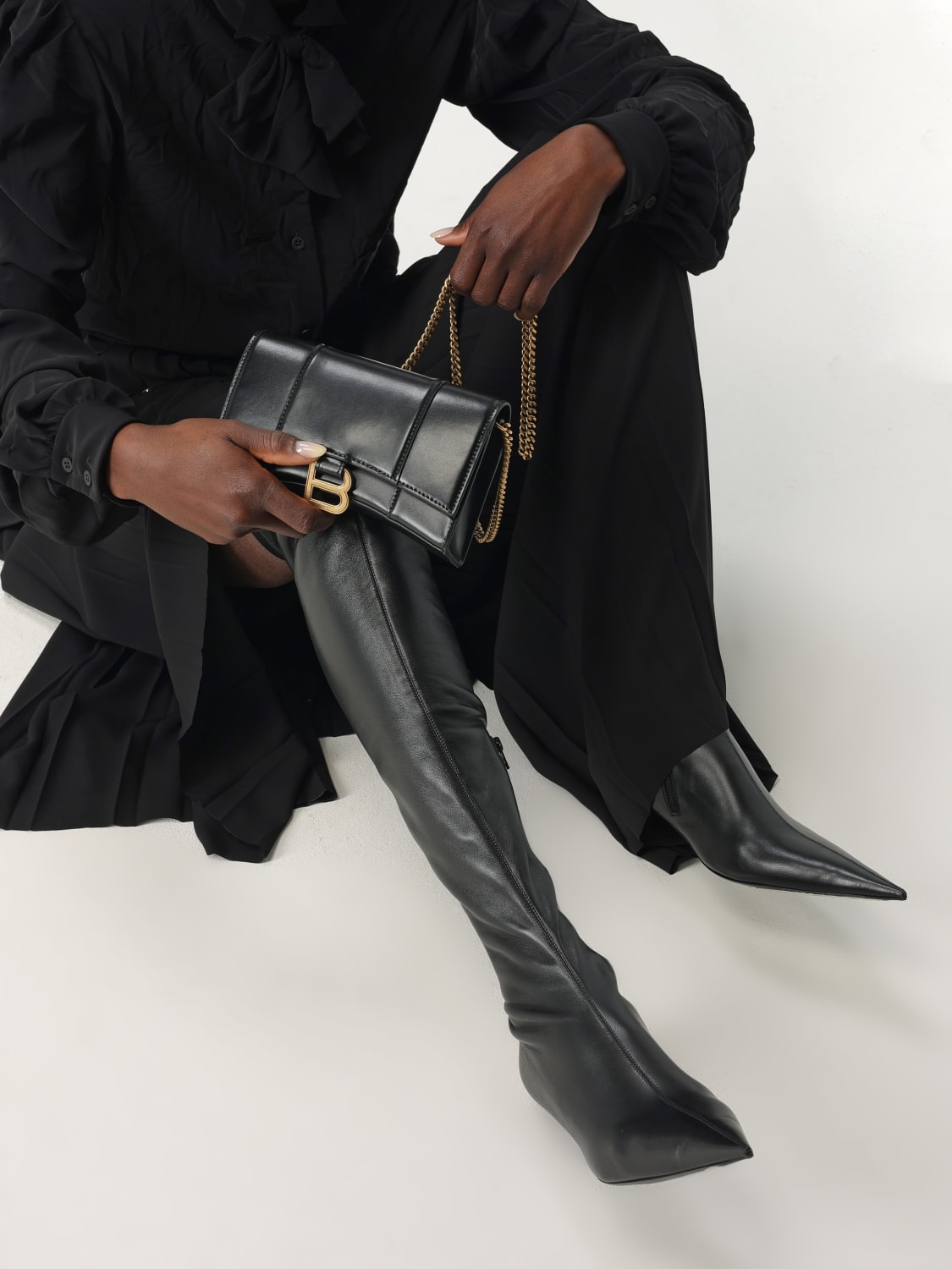 ショルダーバッグ・ポシェット BALENCIAGA Women Shoulder Bags 6560501LR671000 Black Women's Le Cagole Shoulder Bag Xs in Black | Balenciaga US