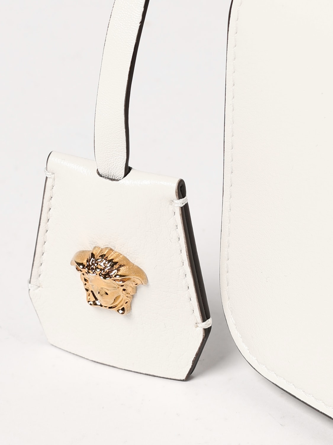 VERSACE BORSA MINI: Borsa Tag Versace in pelle , Bianco - Img 4