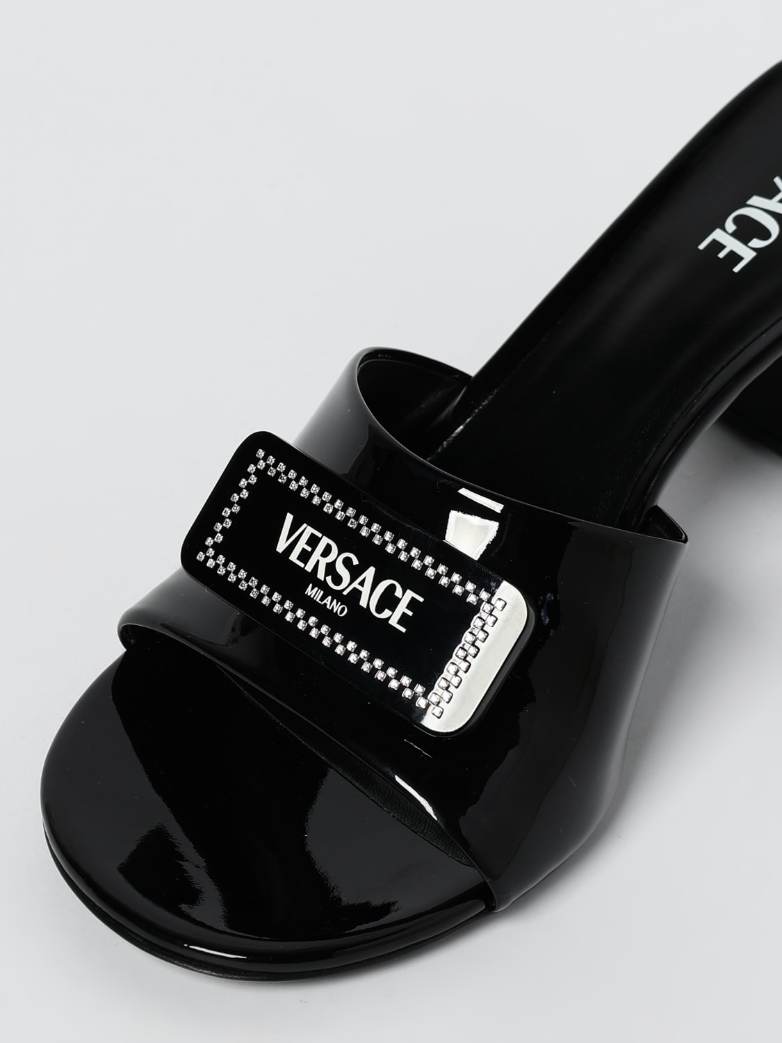 シューズ・サンダルその他 VERSACE Woman Heeled sandals Black 1017934D2VE 1B00P VERSACE: Shoes woman - Black | Versace heeled sandals