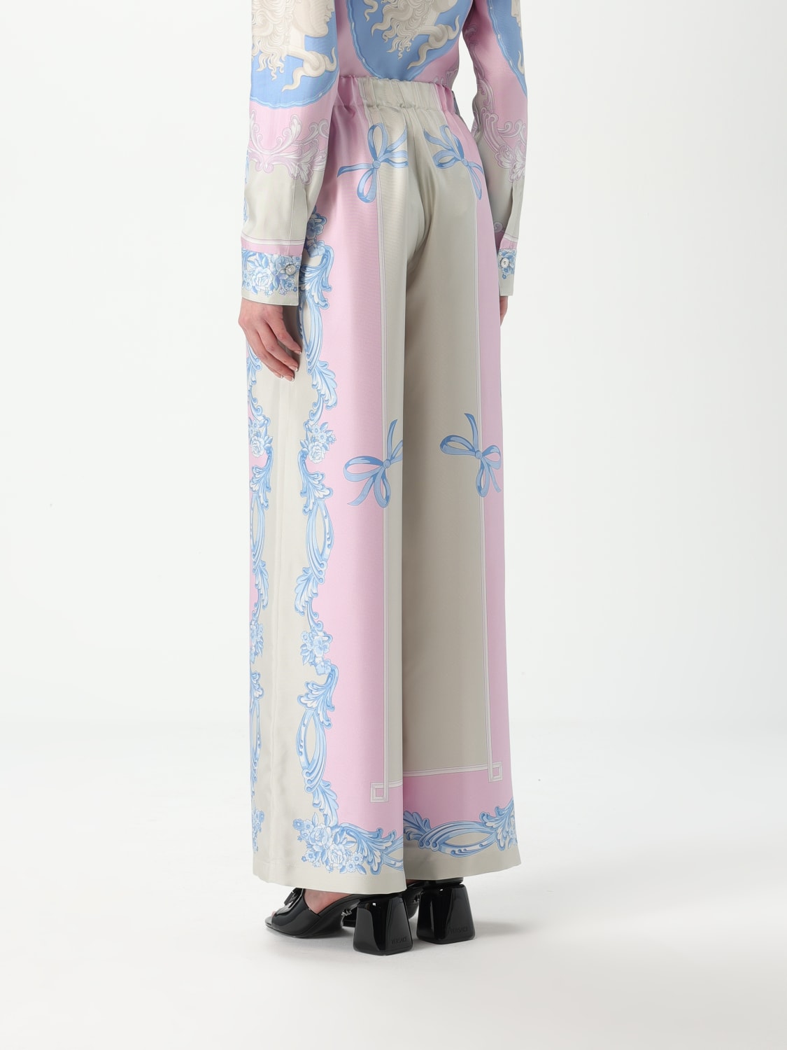 パンツ VERSACE Woman Pants Pink 10199411A14438 5PD60 VERSACE: Pants woman - Pink | Versace pants 10199411A14438