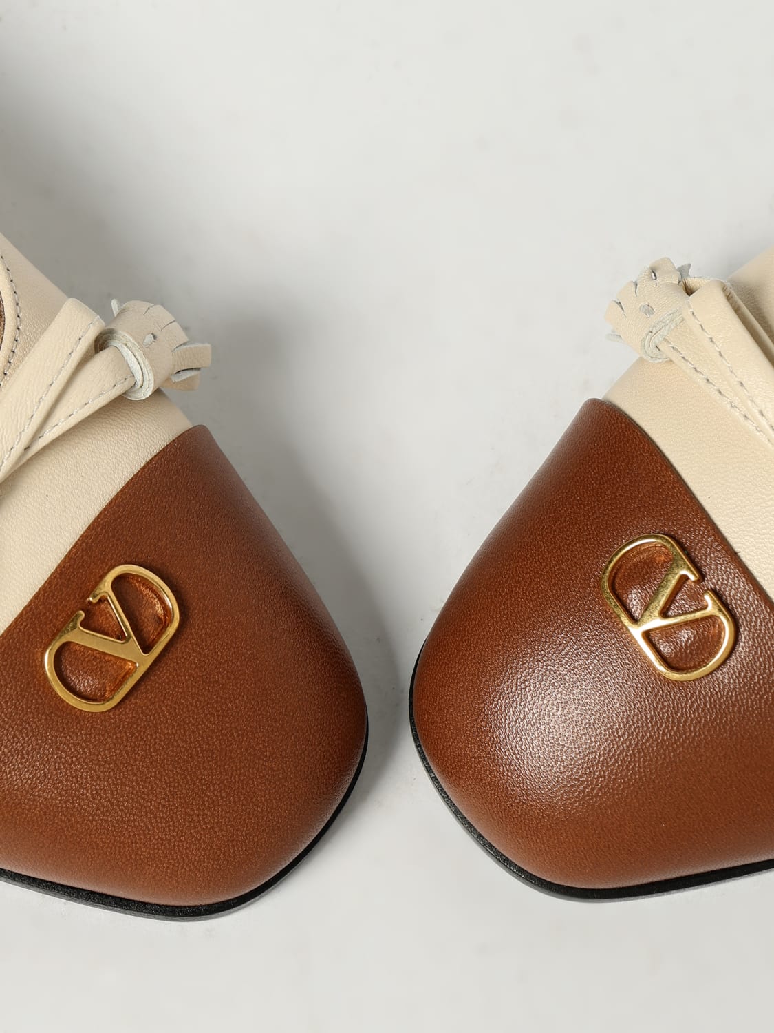 フラットシューズ VALENTINO Woman Ballet flats Yellow Cream 6W0S0MH0DDT AHA VALENTINO GARAVANI: Shoes woman - Yellow Cream | Valentino